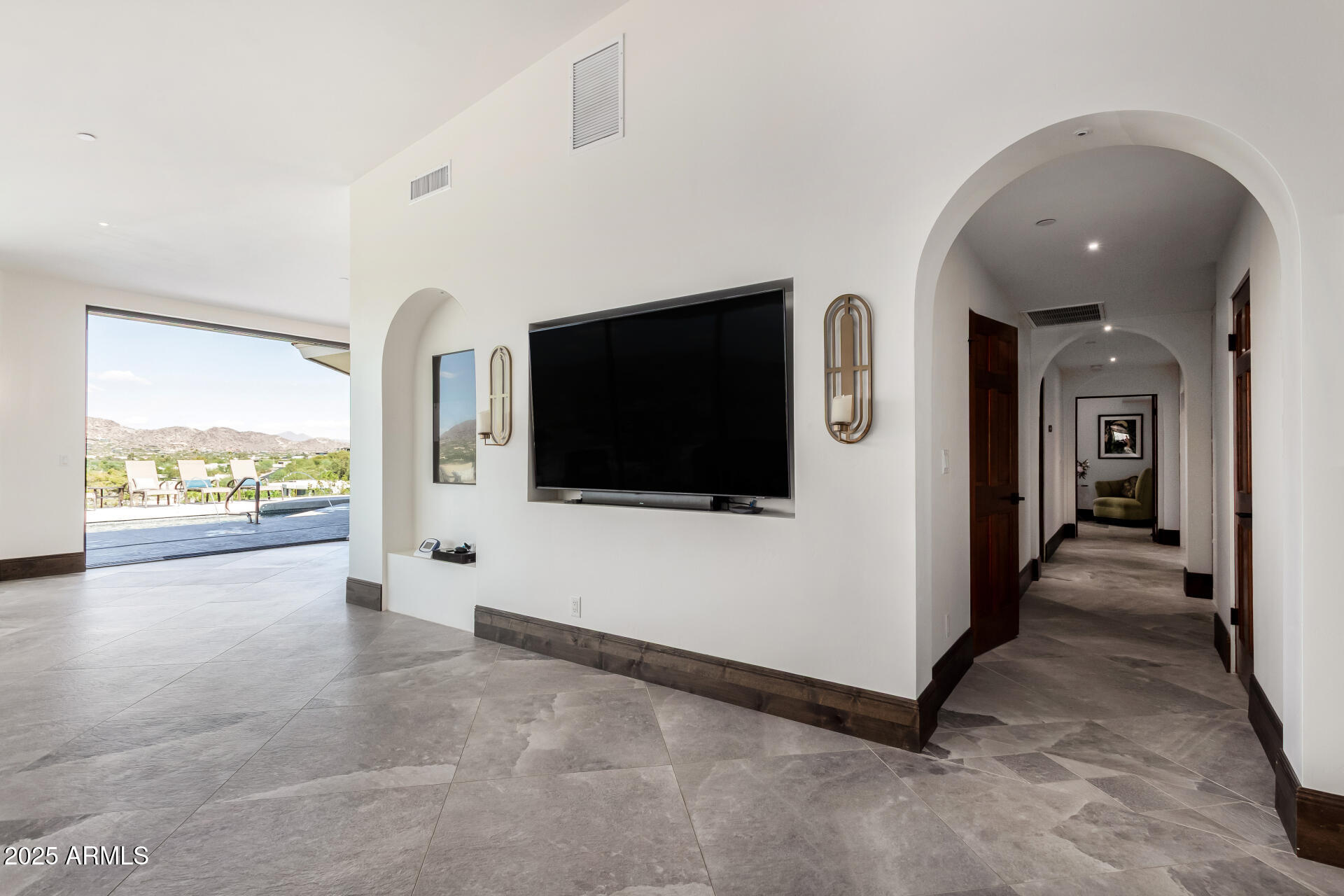 CAMELBACK HEIGHTS - Residential