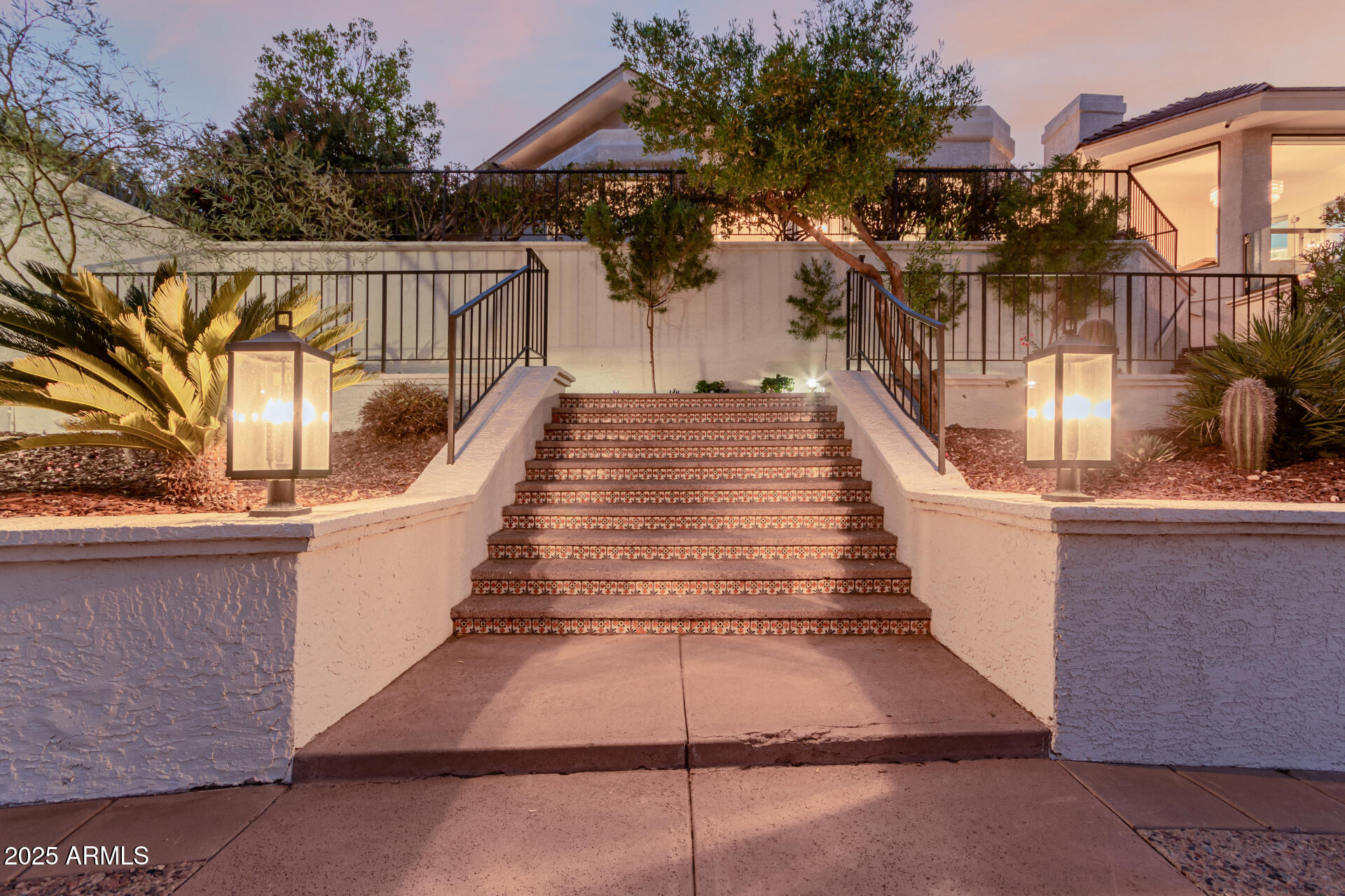 CAMELBACK HEIGHTS - Residential