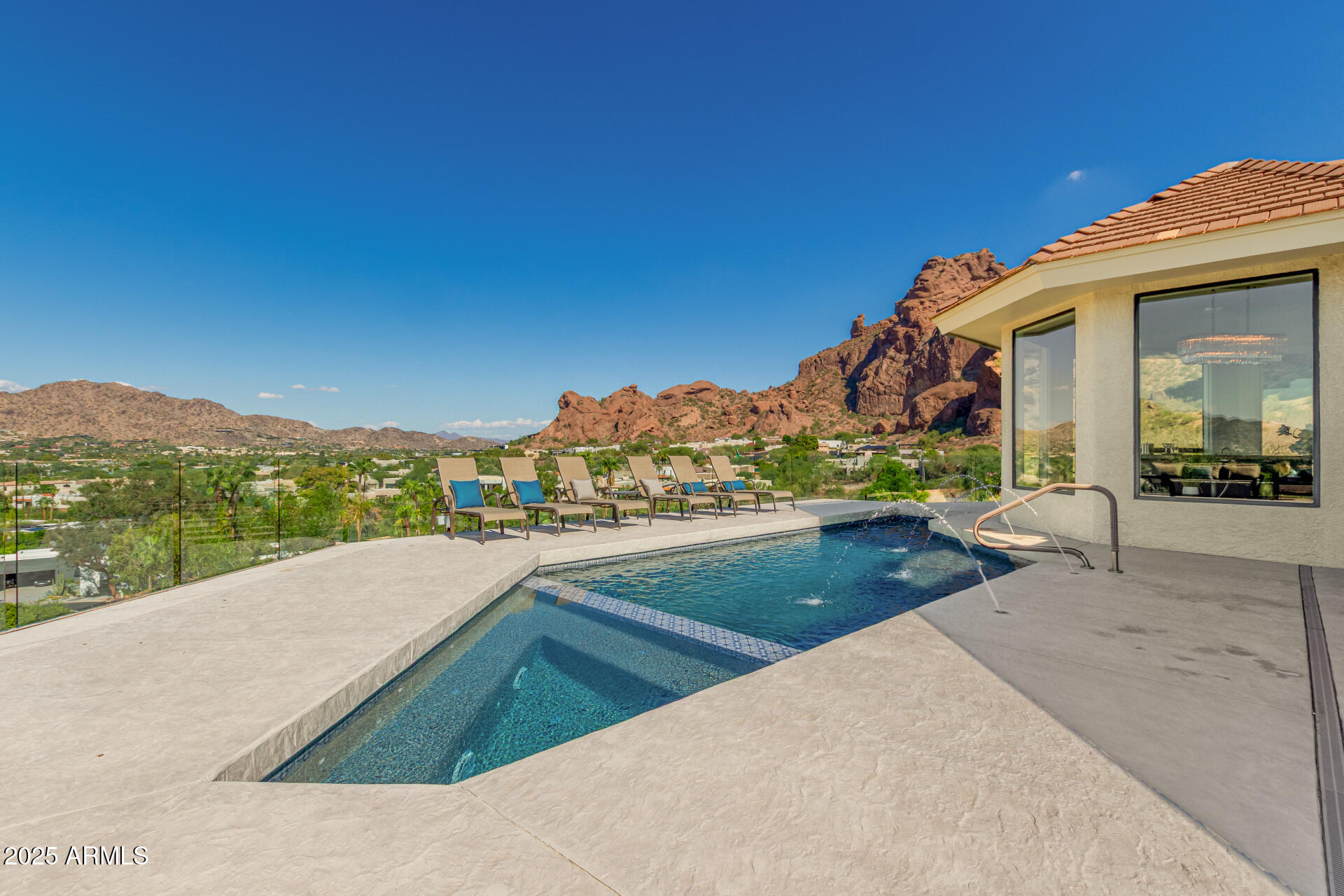 CAMELBACK HEIGHTS - Residential