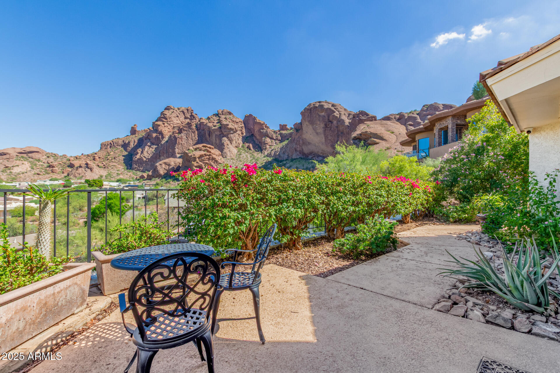 CAMELBACK HEIGHTS - Residential