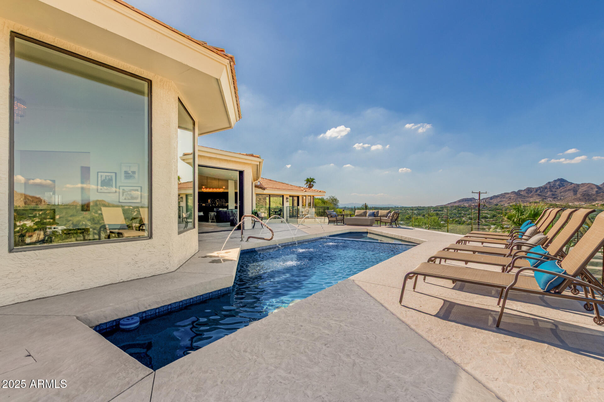 CAMELBACK HEIGHTS - Residential