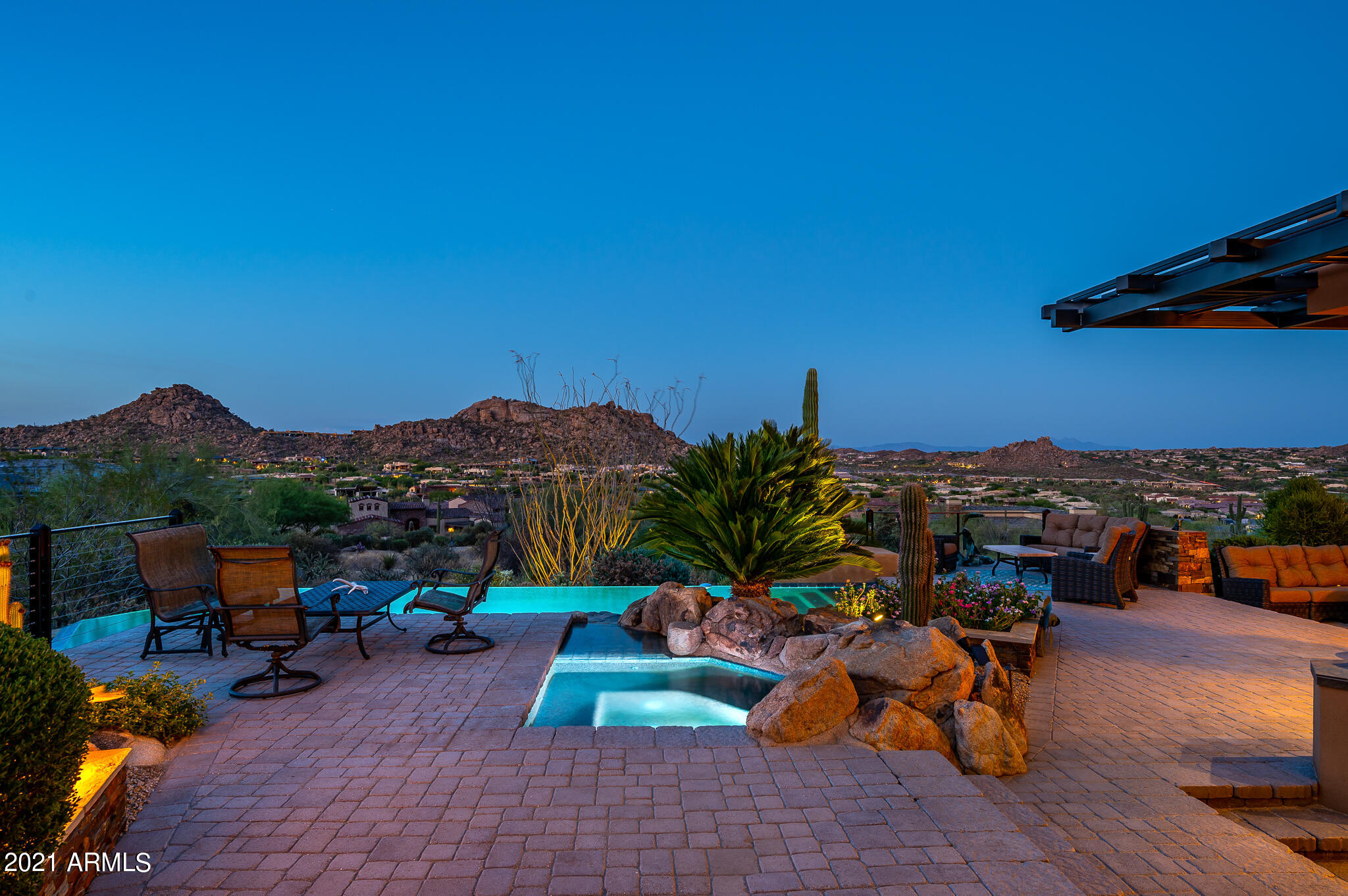 ESTANCIA - Residential