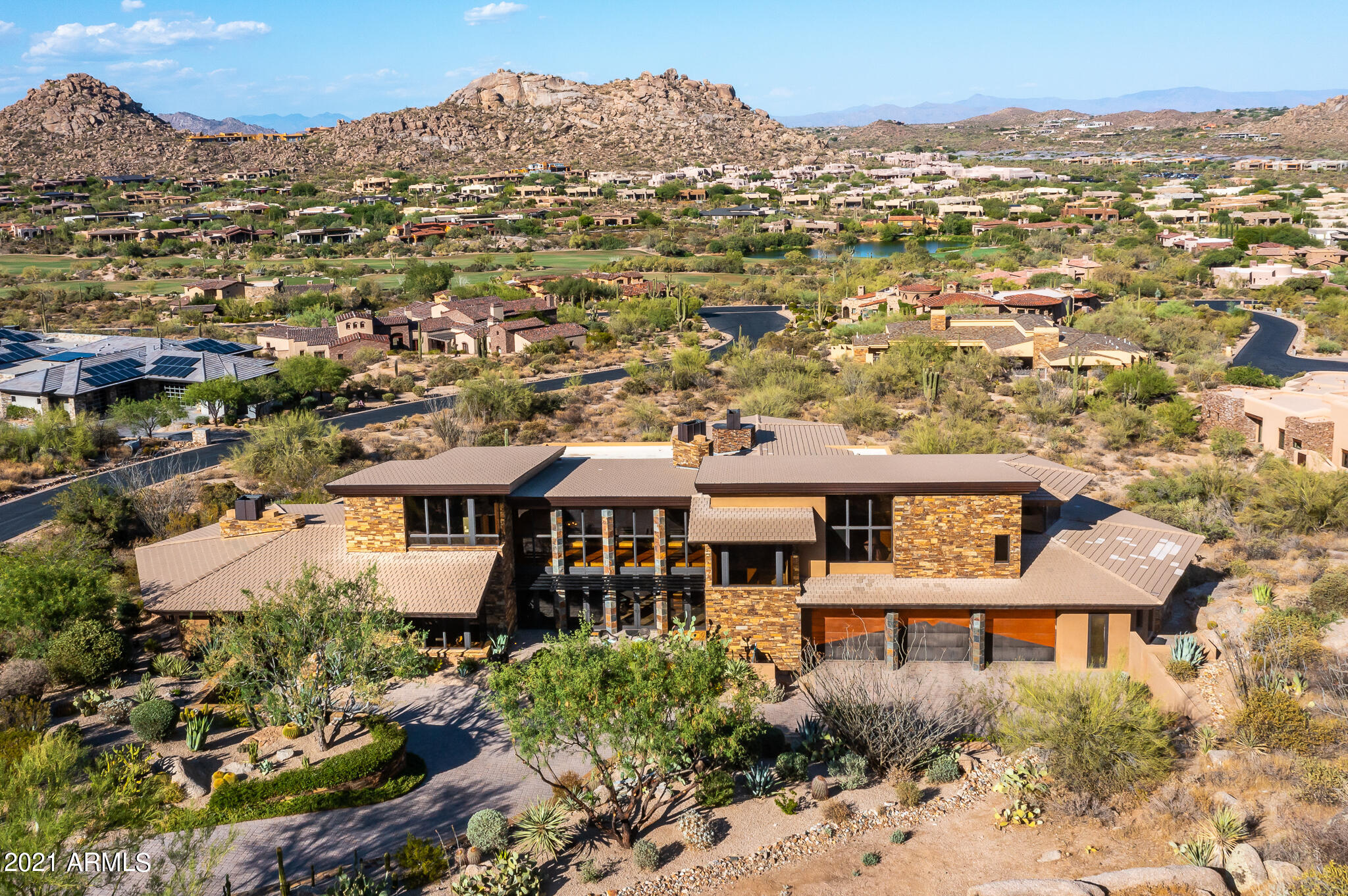 ESTANCIA - Residential