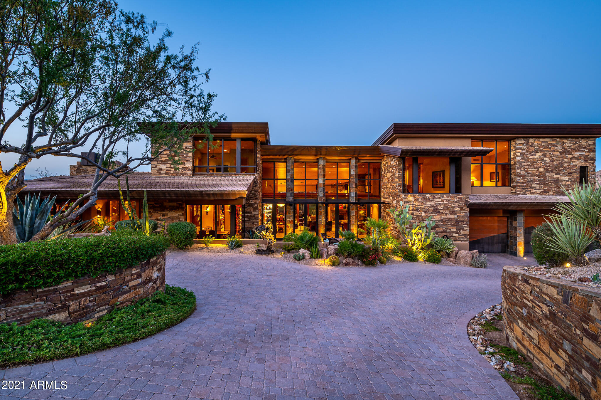 ESTANCIA - Residential
