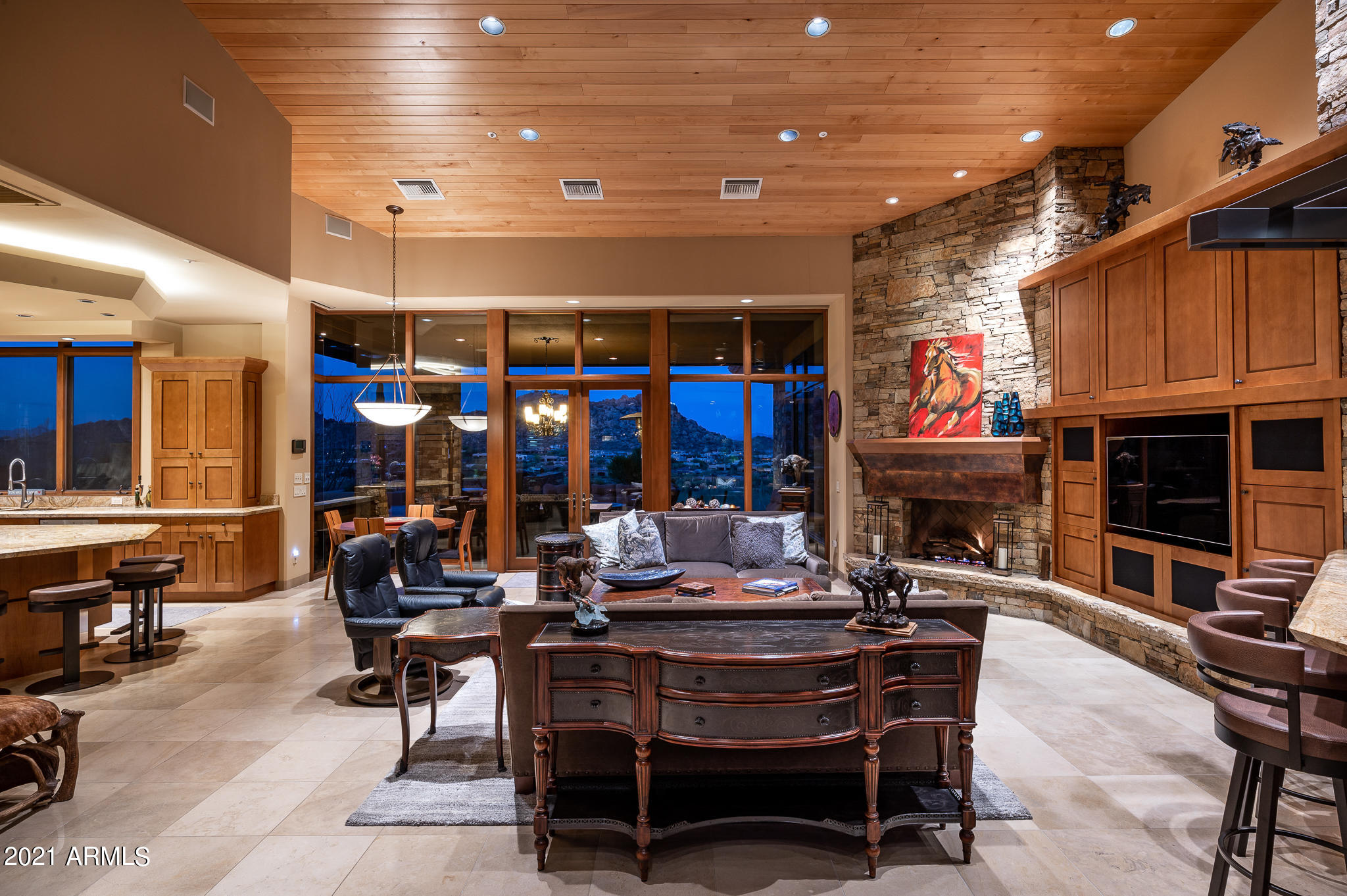 ESTANCIA - Residential