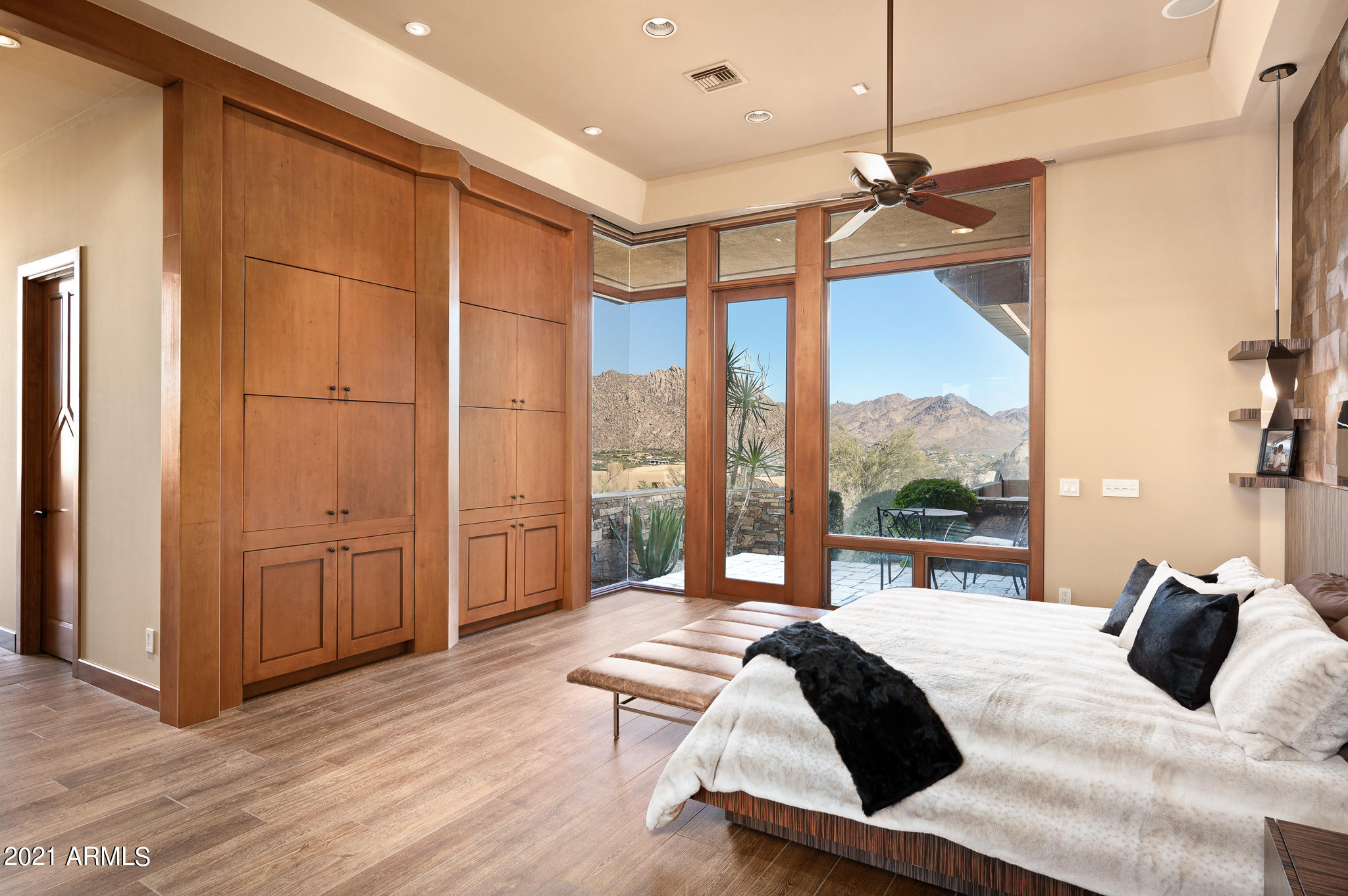 ESTANCIA - Residential