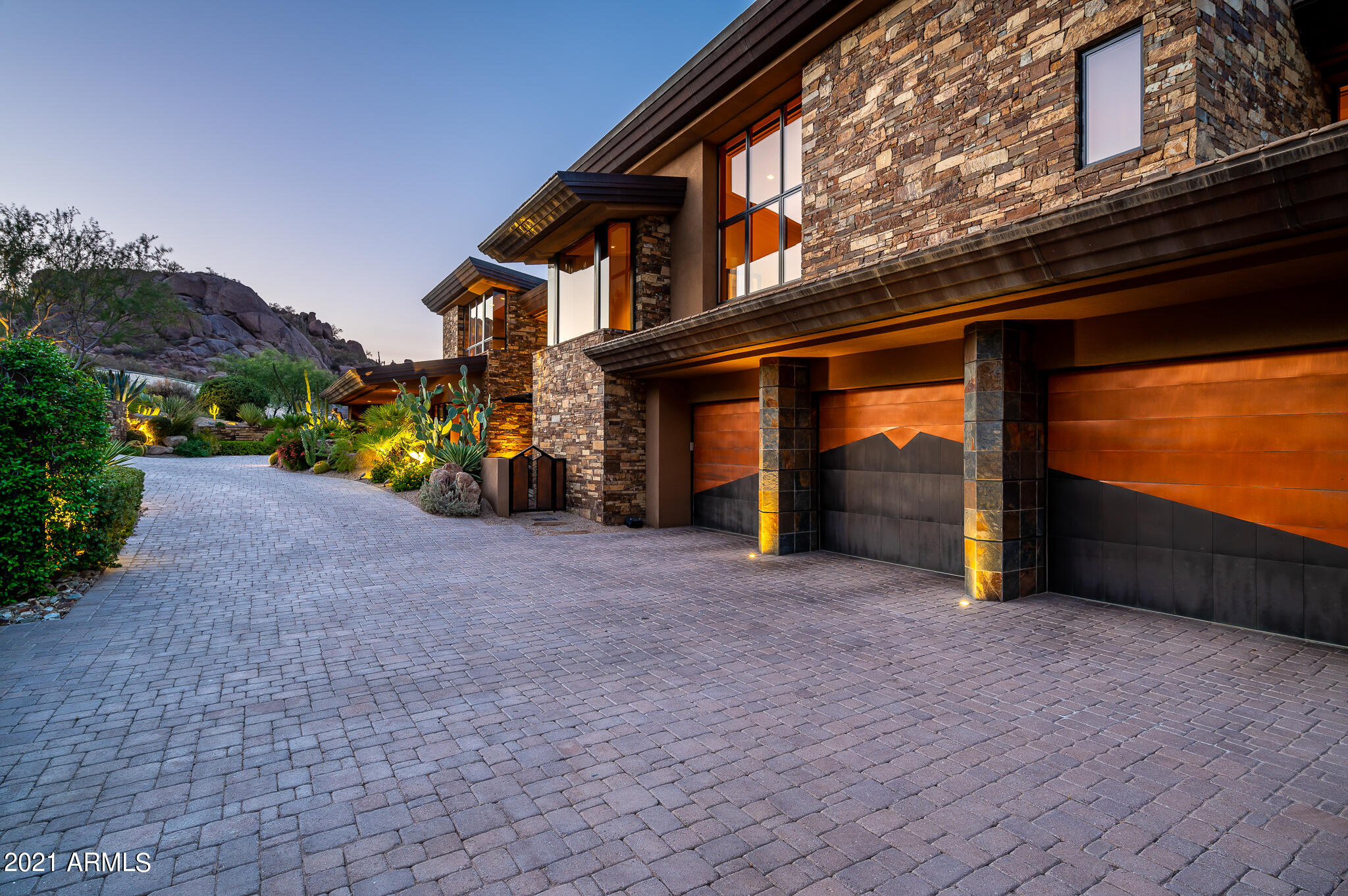 ESTANCIA - Residential