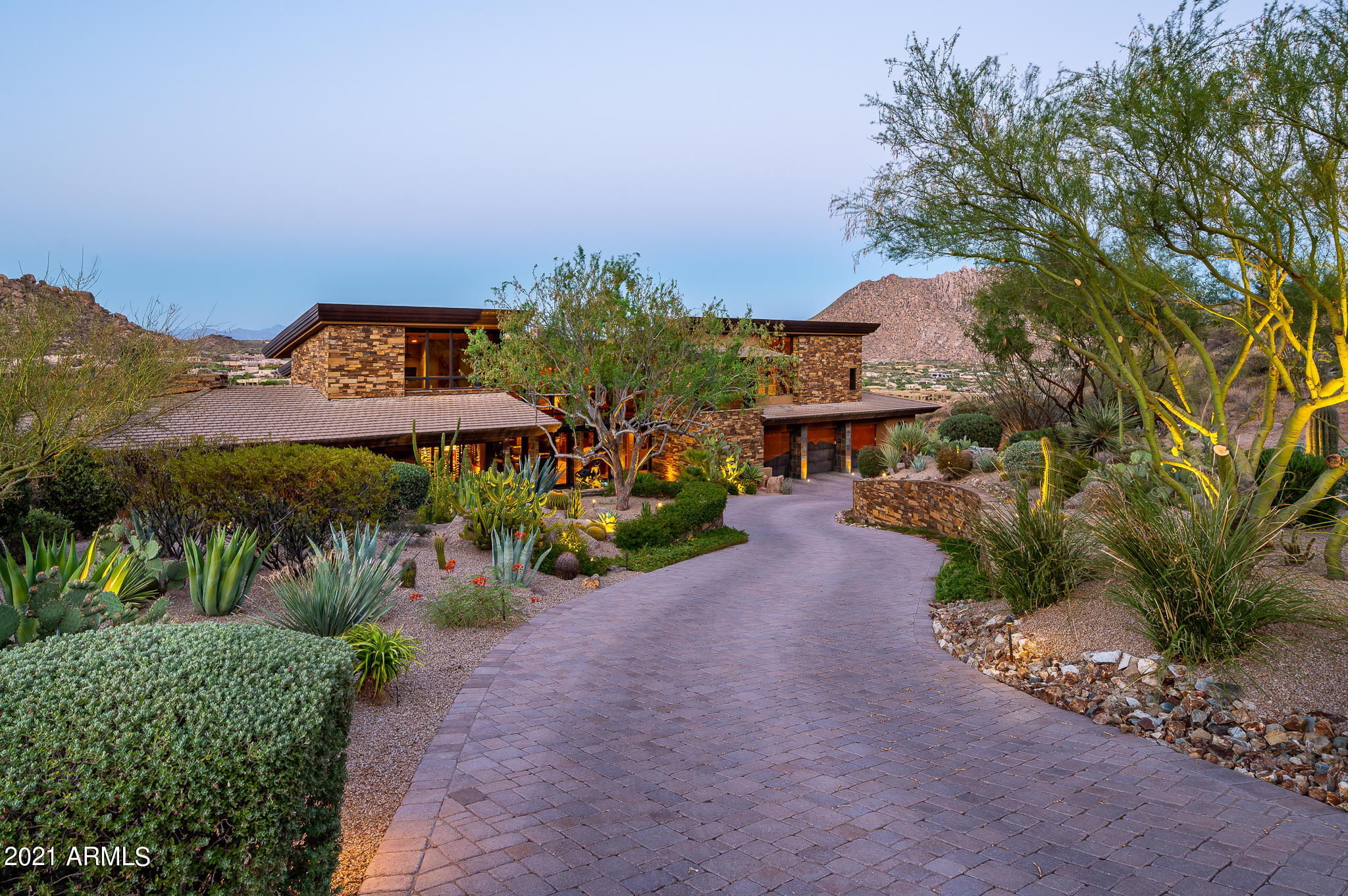 ESTANCIA - Residential