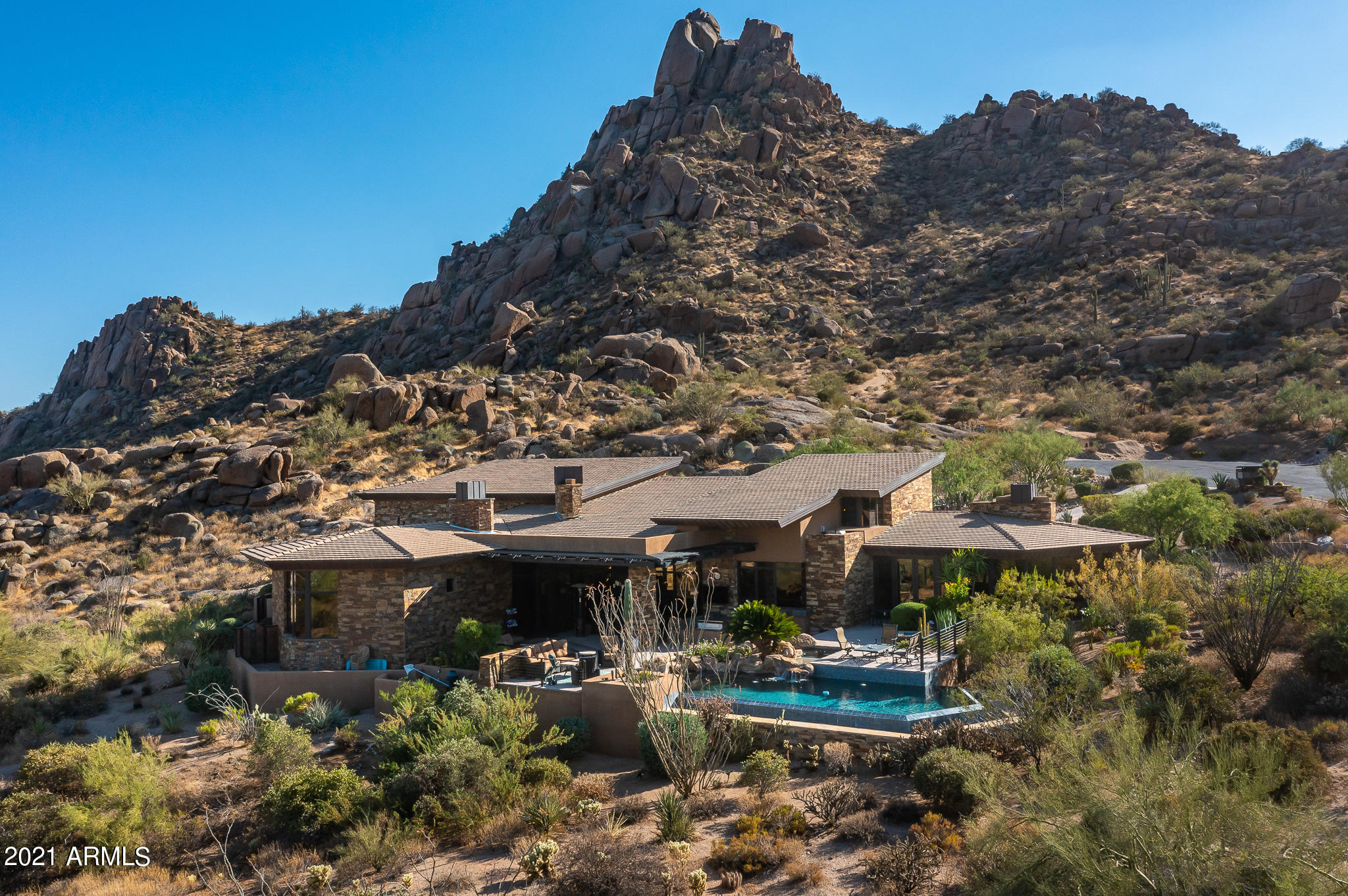 ESTANCIA - Residential