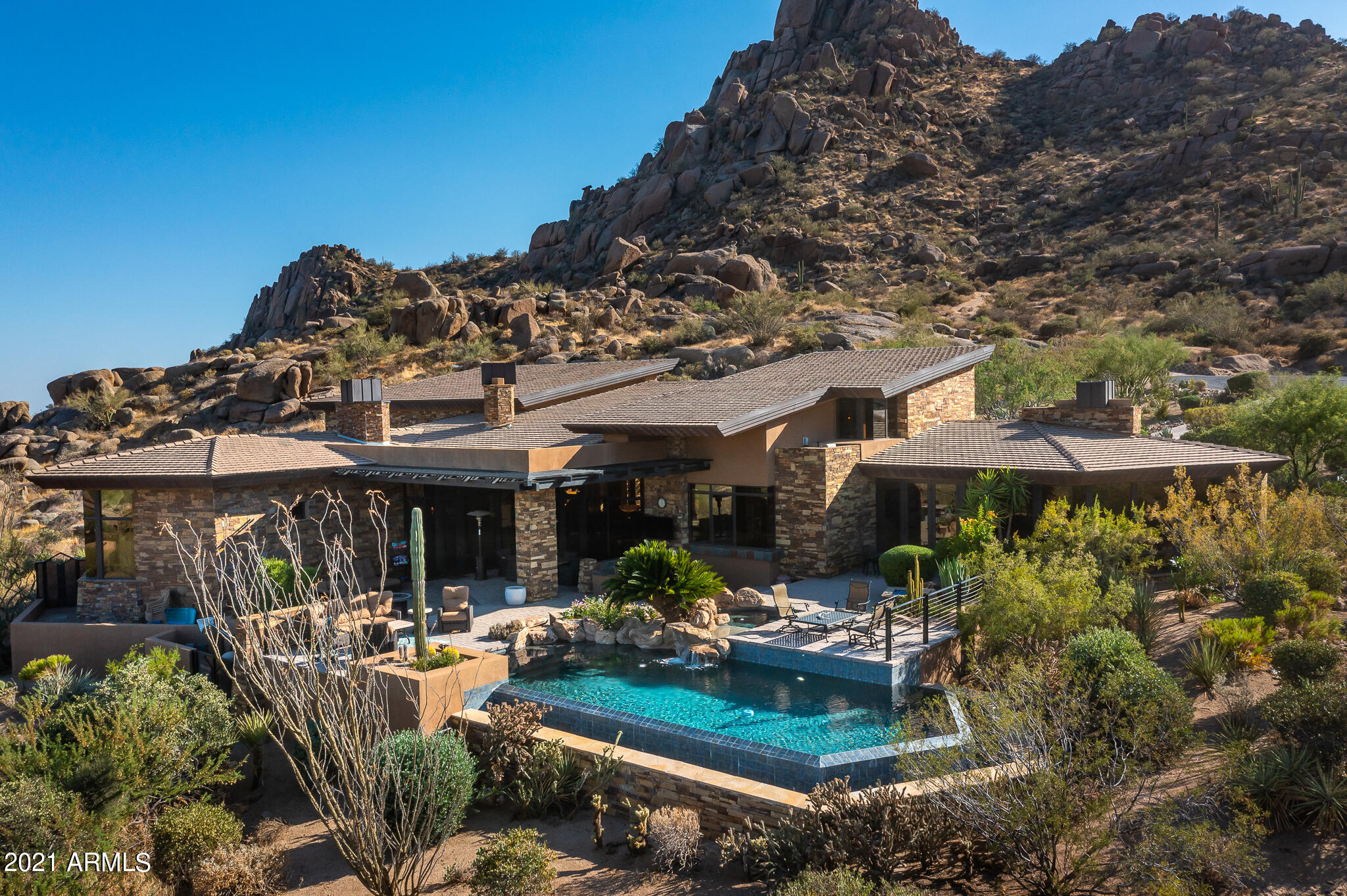 ESTANCIA - Residential