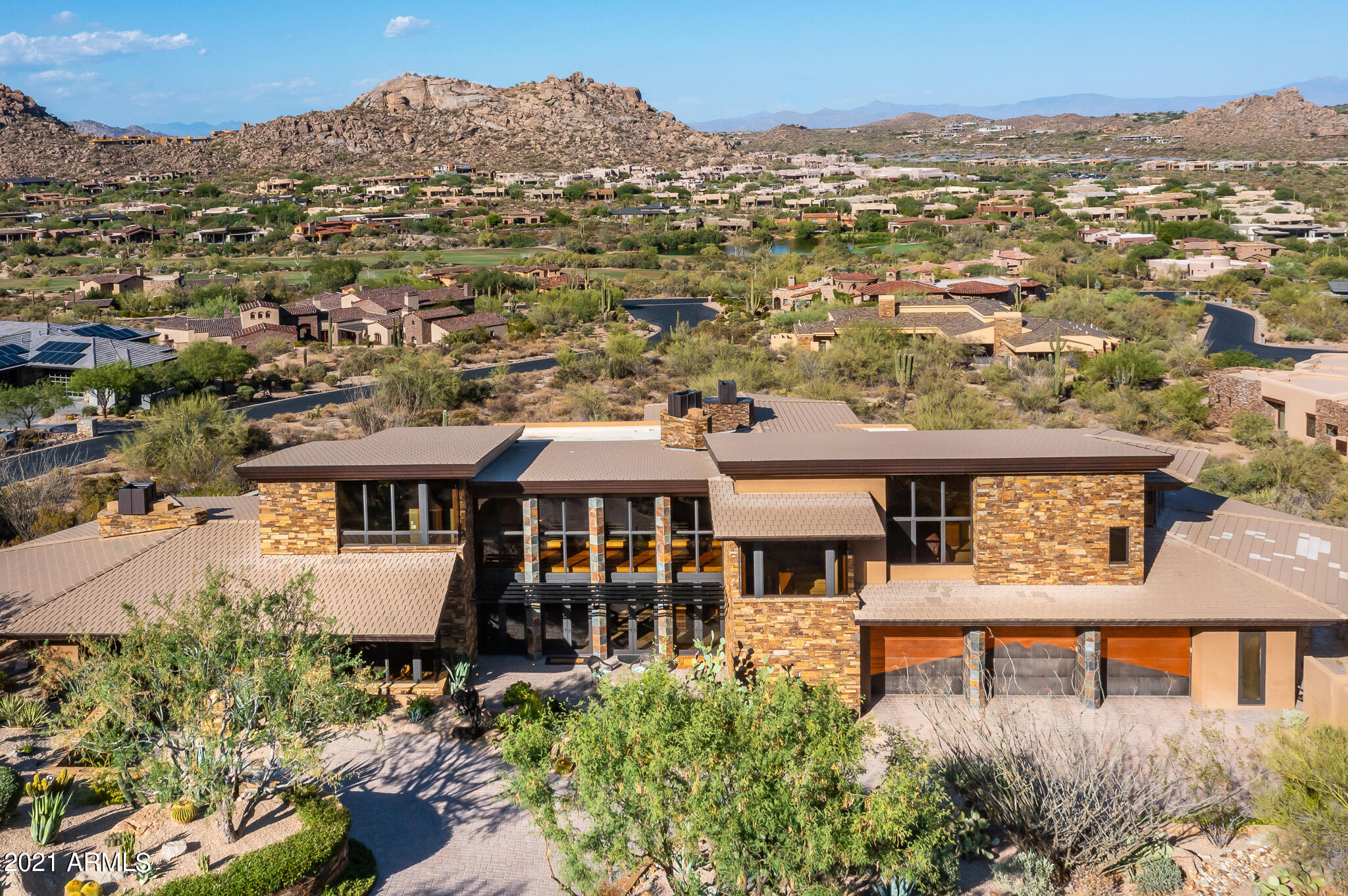 ESTANCIA - Residential