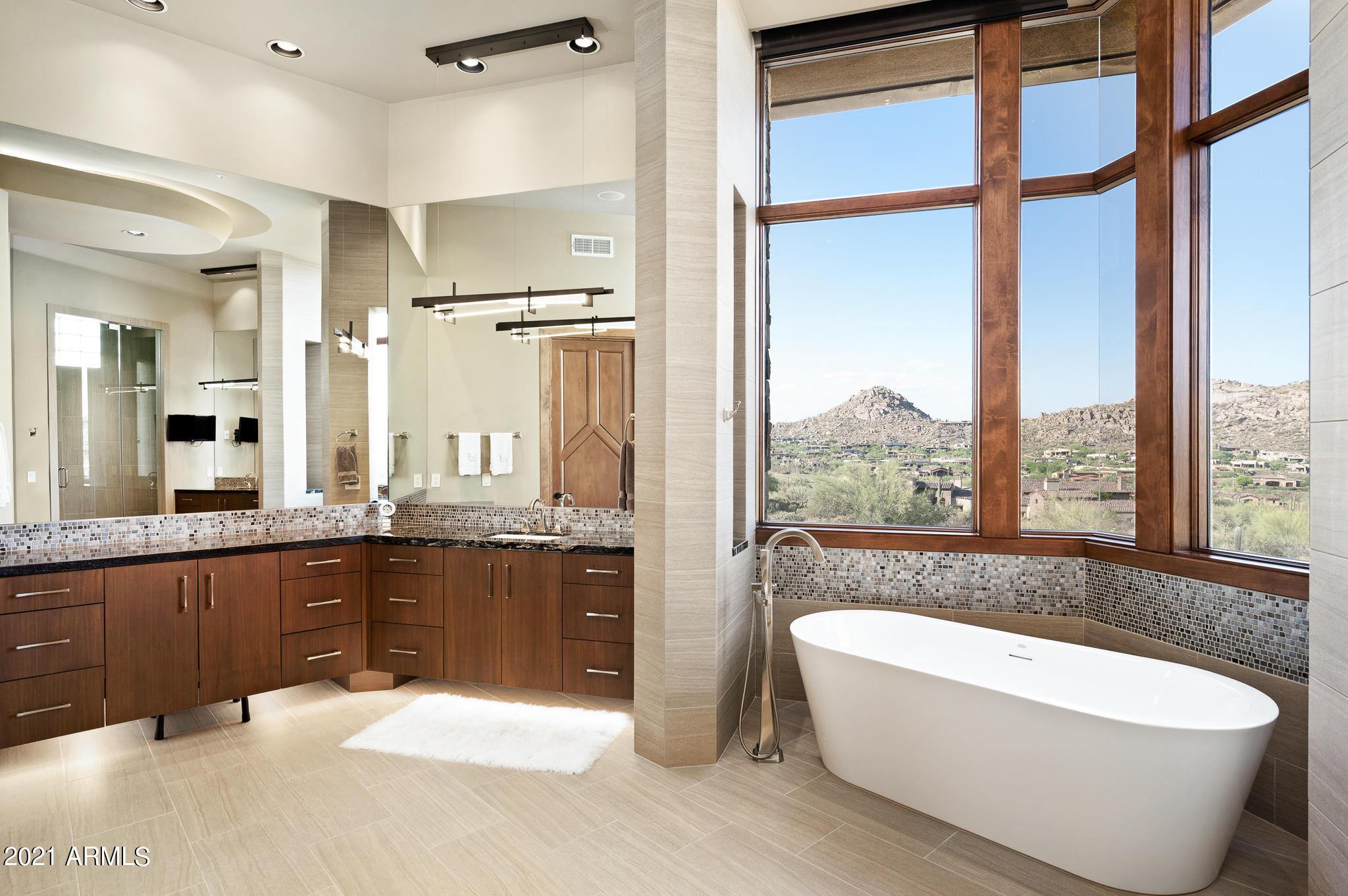 ESTANCIA - Residential