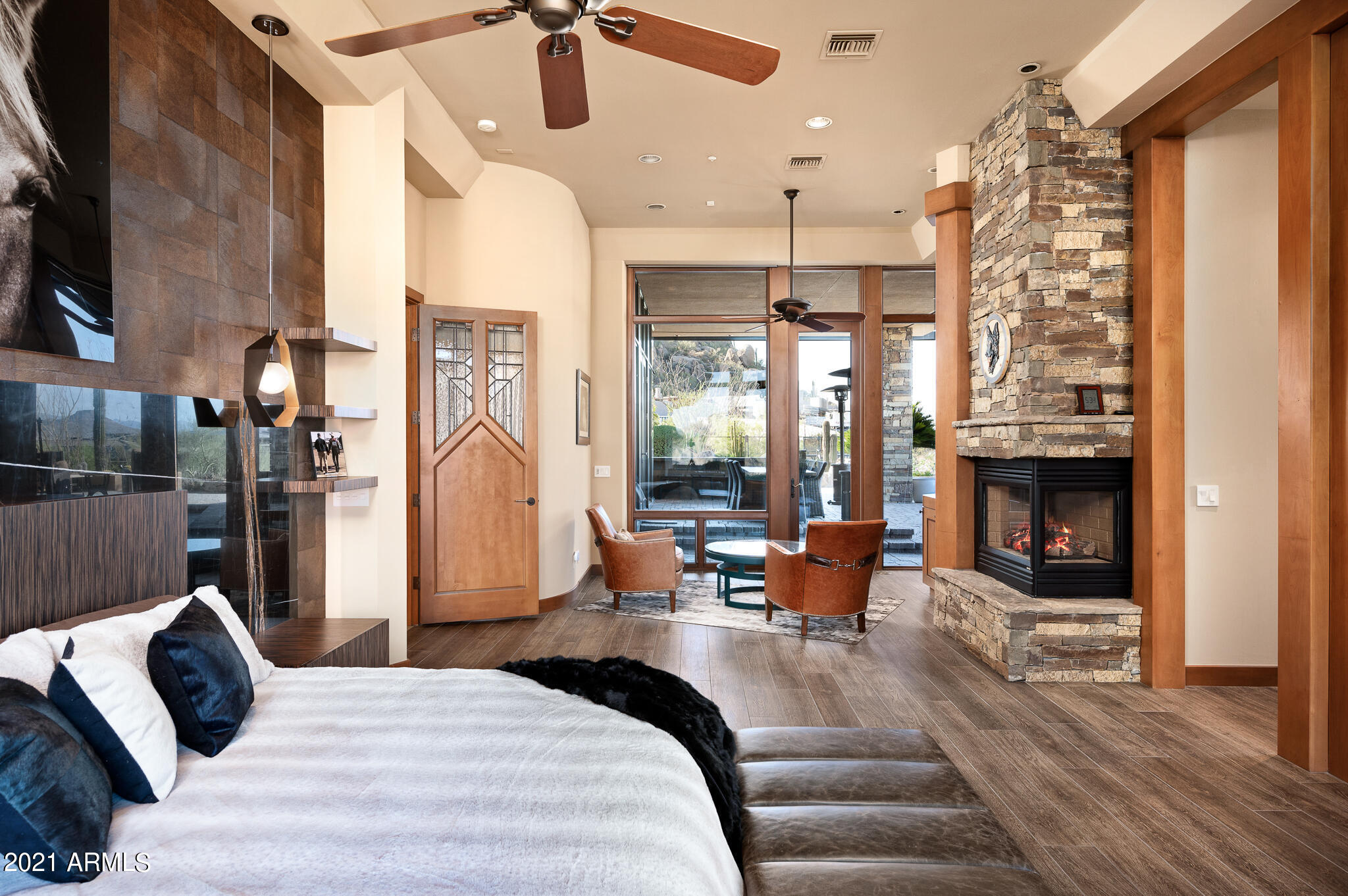 ESTANCIA - Residential