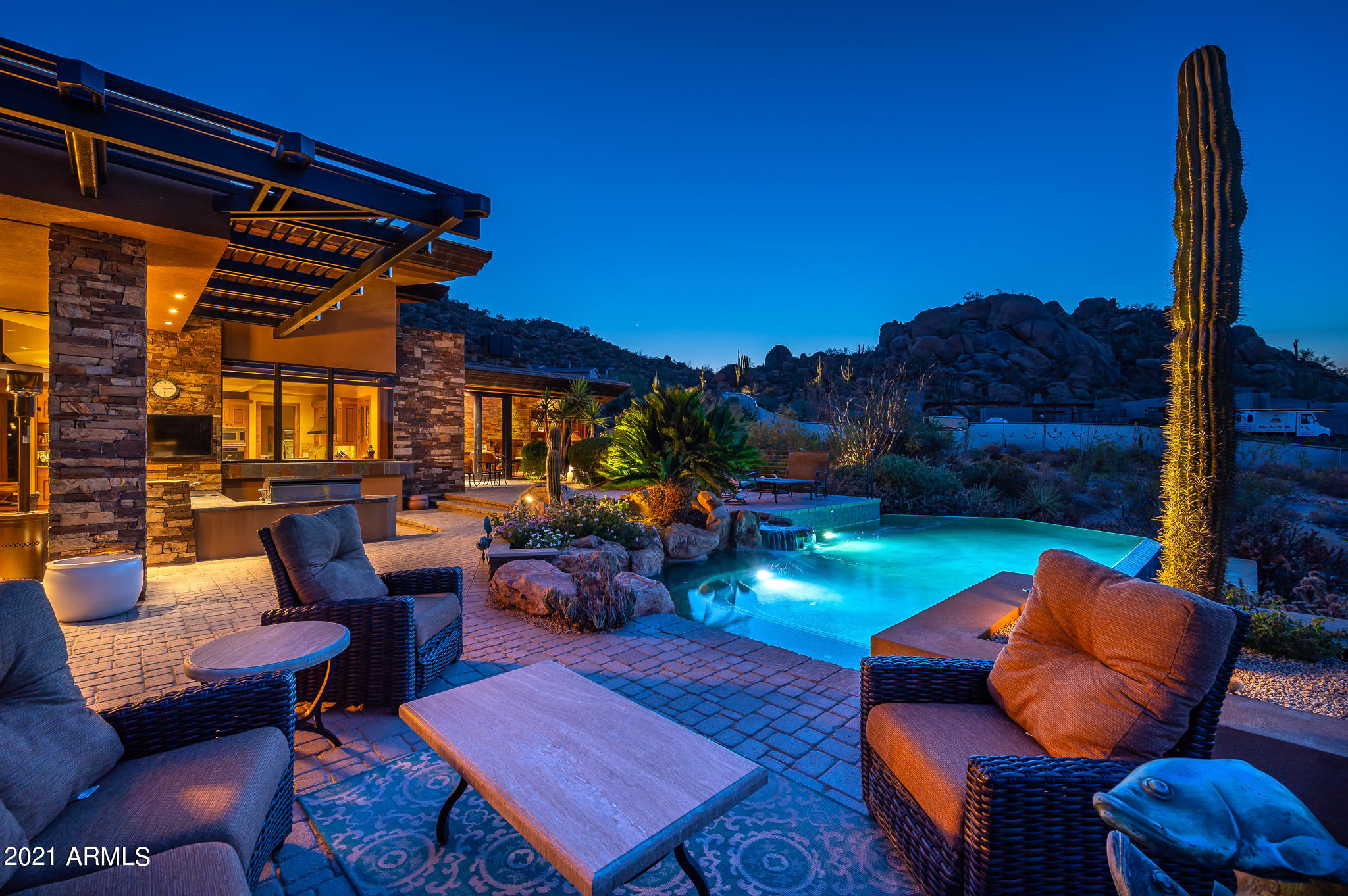 ESTANCIA - Residential