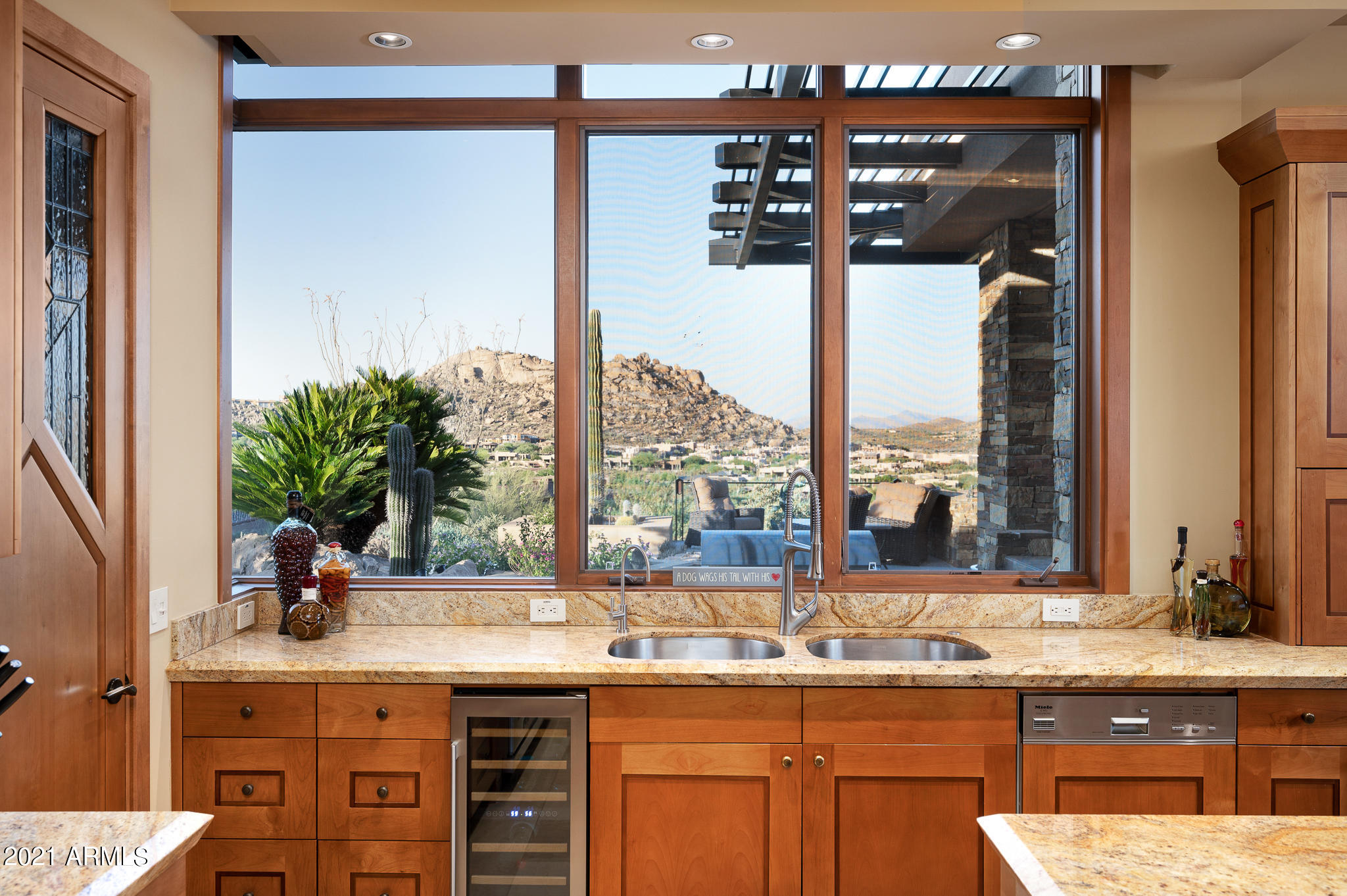 ESTANCIA - Residential