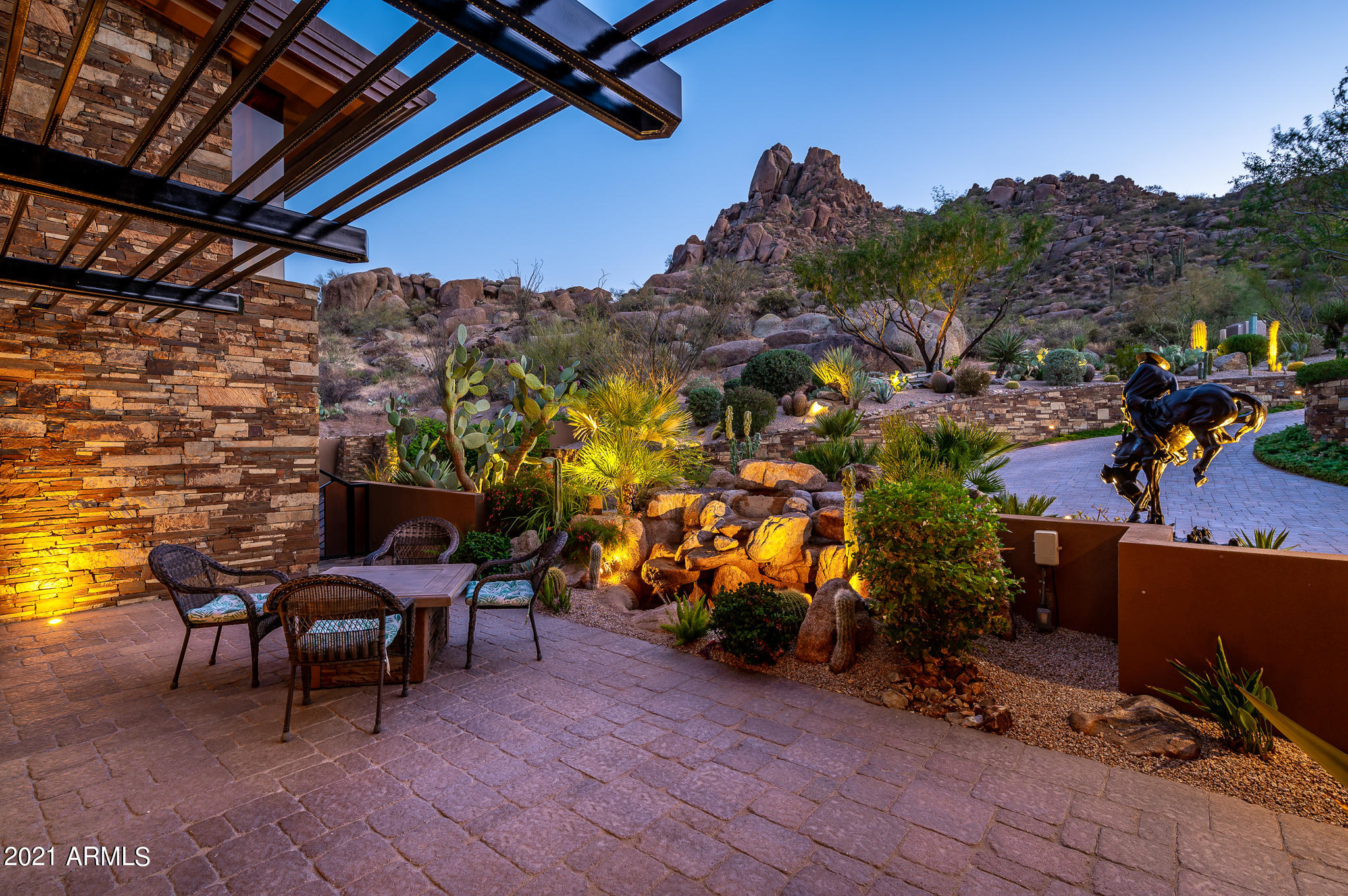 ESTANCIA - Residential