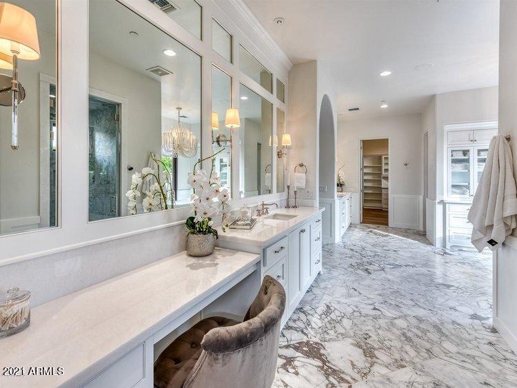 PARADISE VALLEY FARMS - Residential