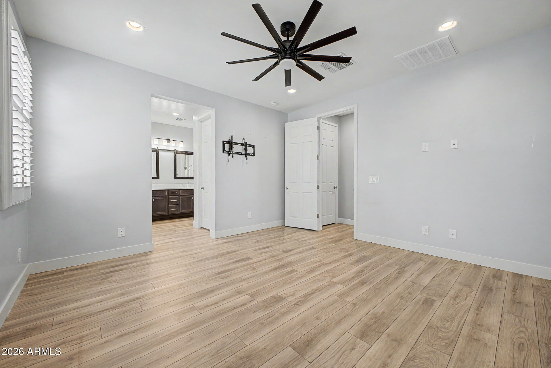 HERITAGE CROSSING - Residential