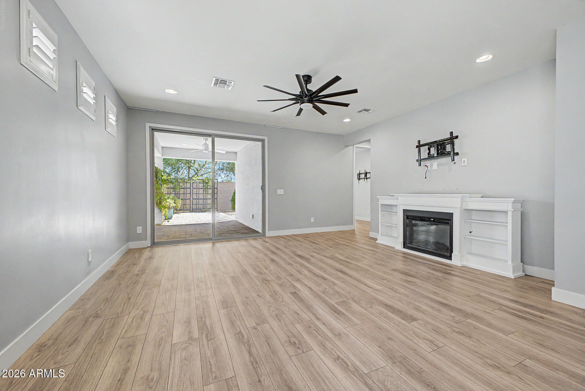 HERITAGE CROSSING - Residential