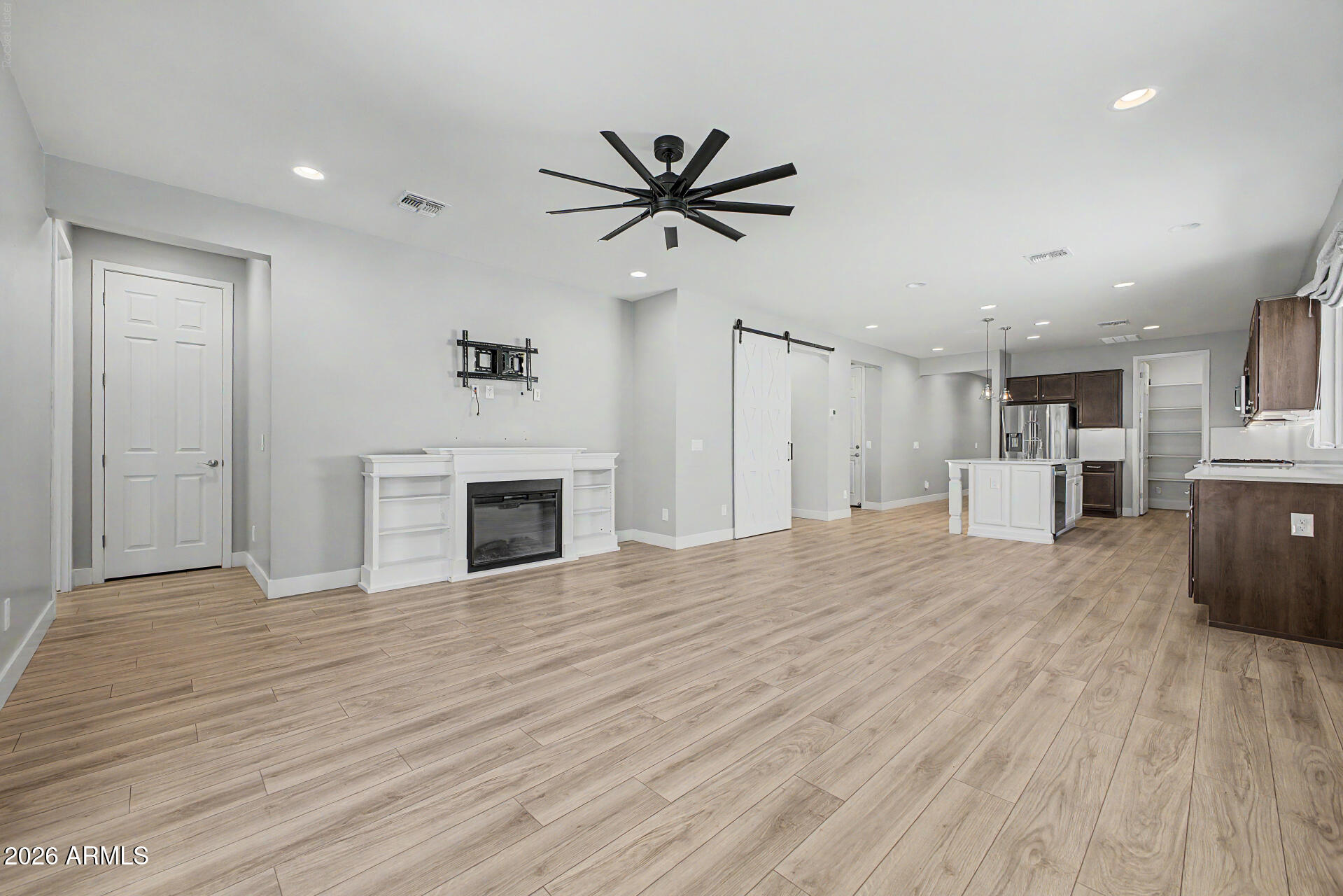 HERITAGE CROSSING - Residential