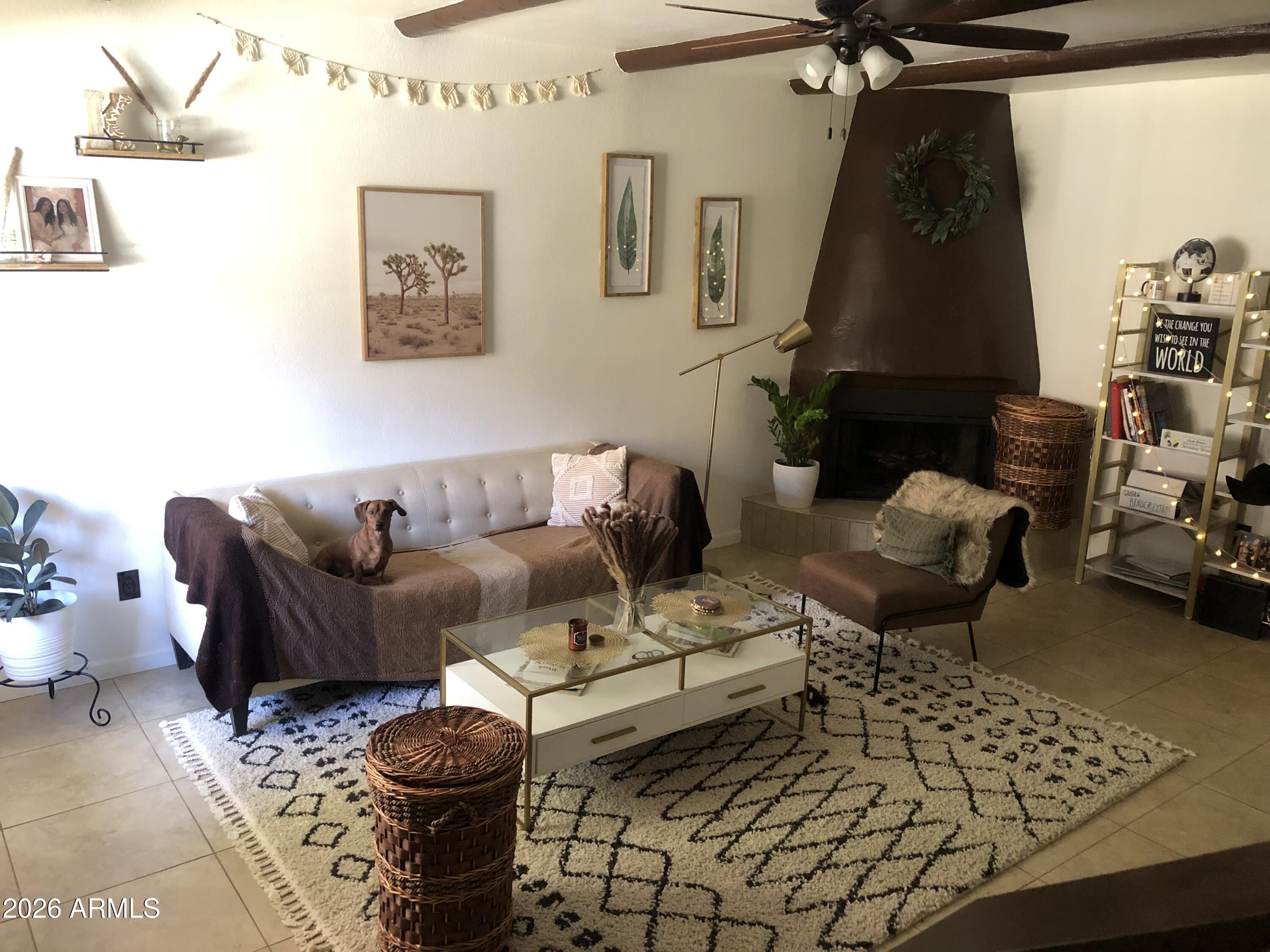 LAS CASAS CONDOMINIUM UNIT 1-28 - Residential