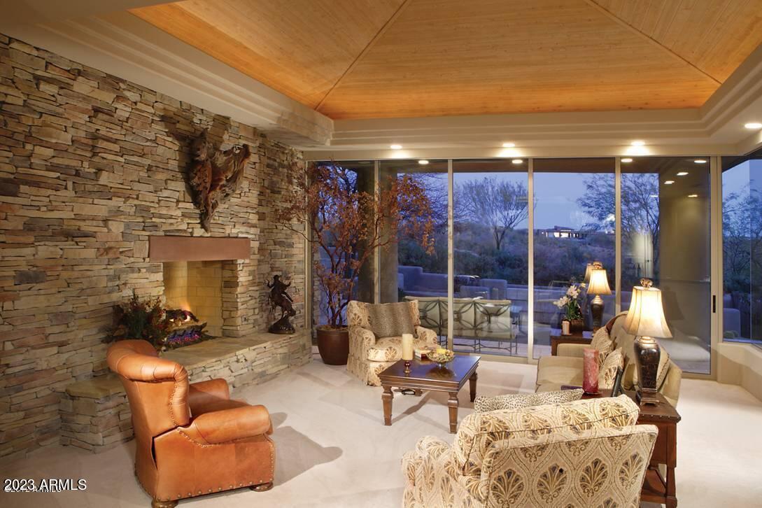 DESERT MOUNTAIN - Residential