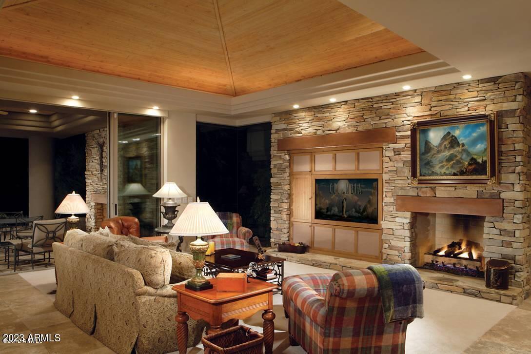 DESERT MOUNTAIN - Residential