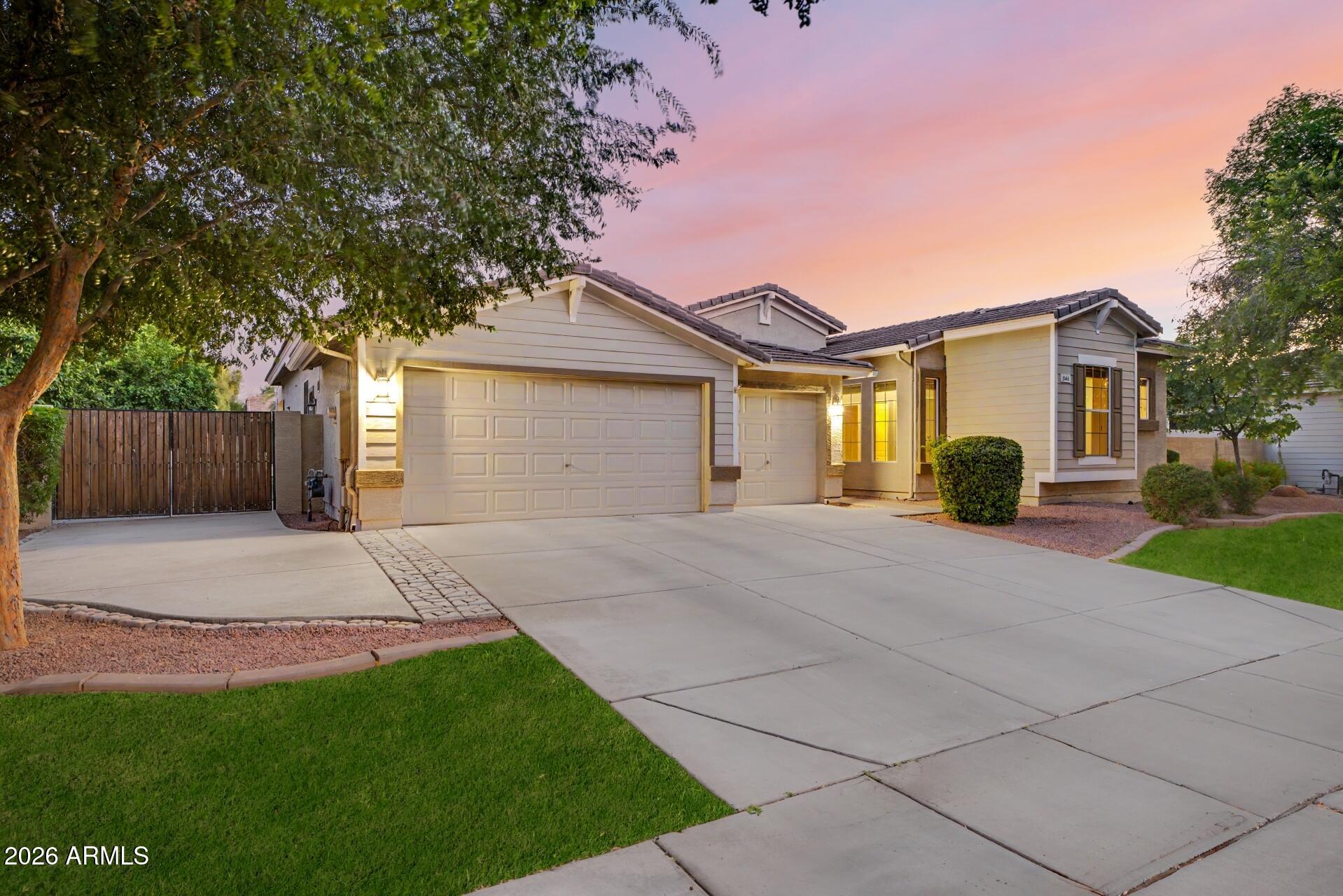 HIGLEY GROVES WEST - Residential