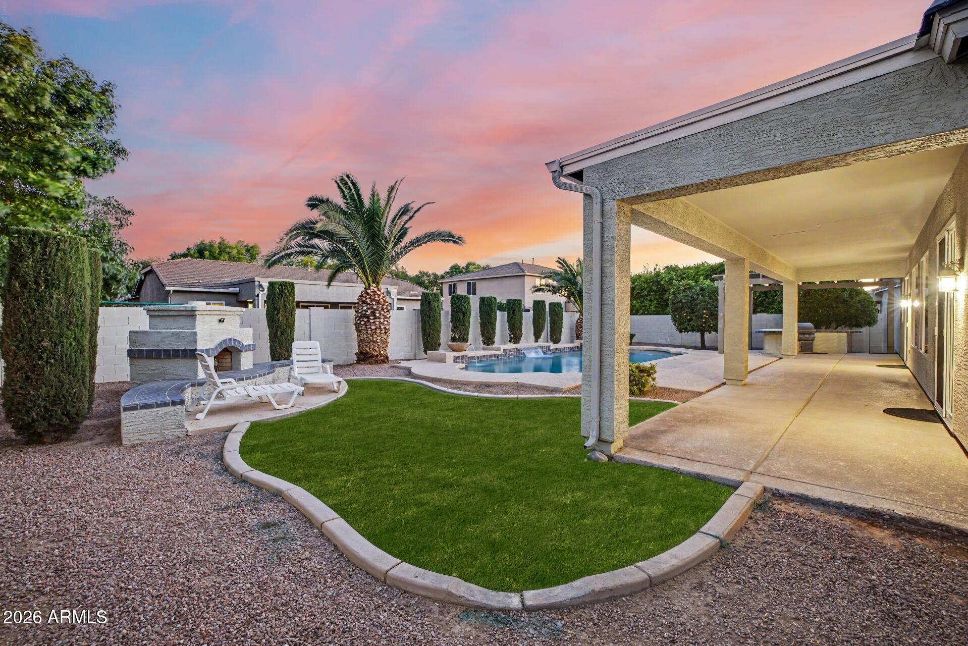 HIGLEY GROVES WEST - Residential