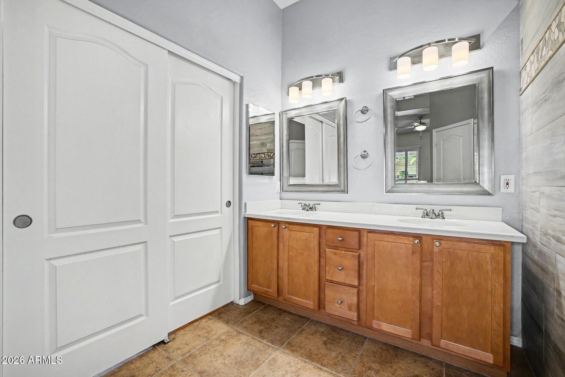 HIGLEY GROVES WEST - Residential