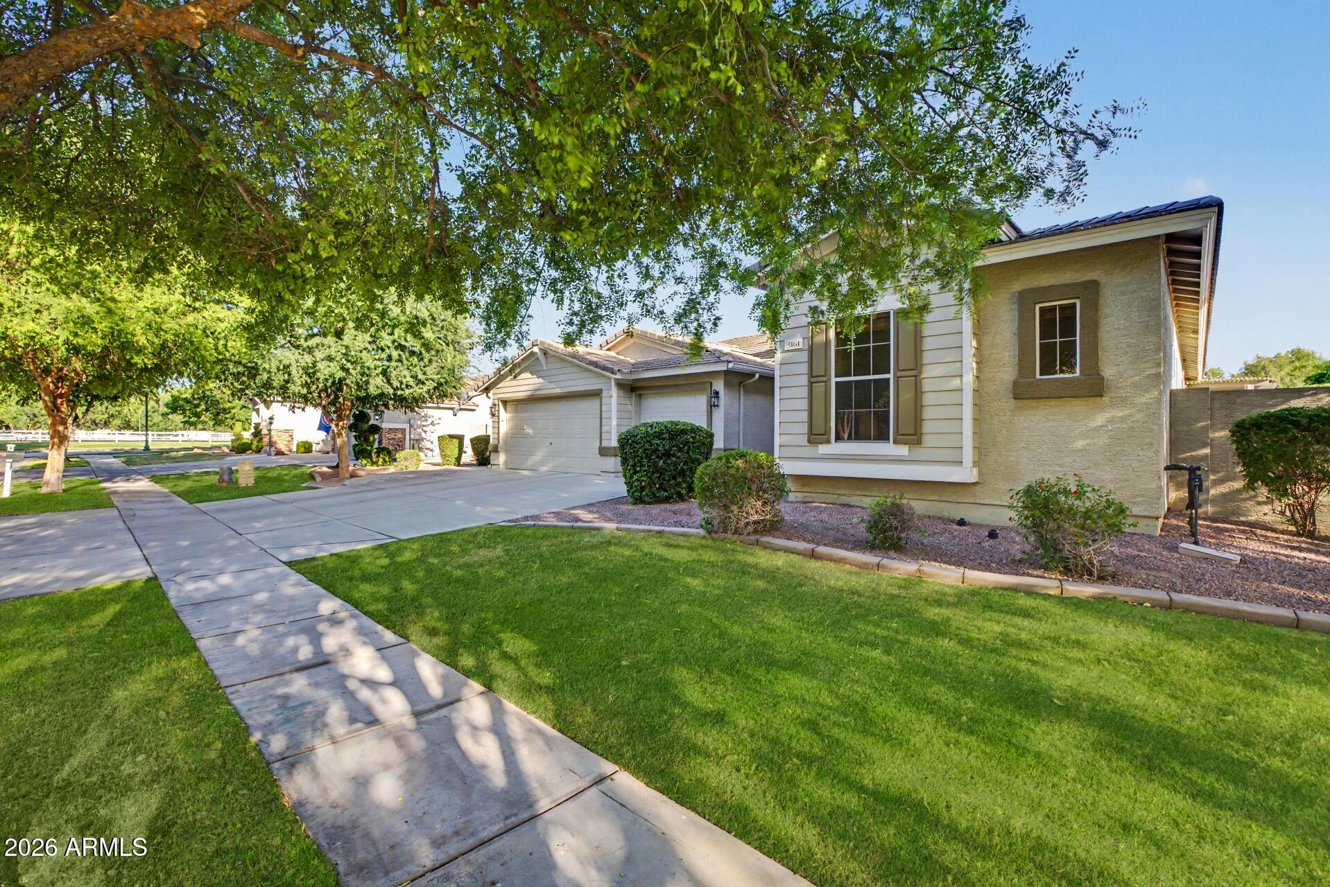 HIGLEY GROVES WEST - Residential