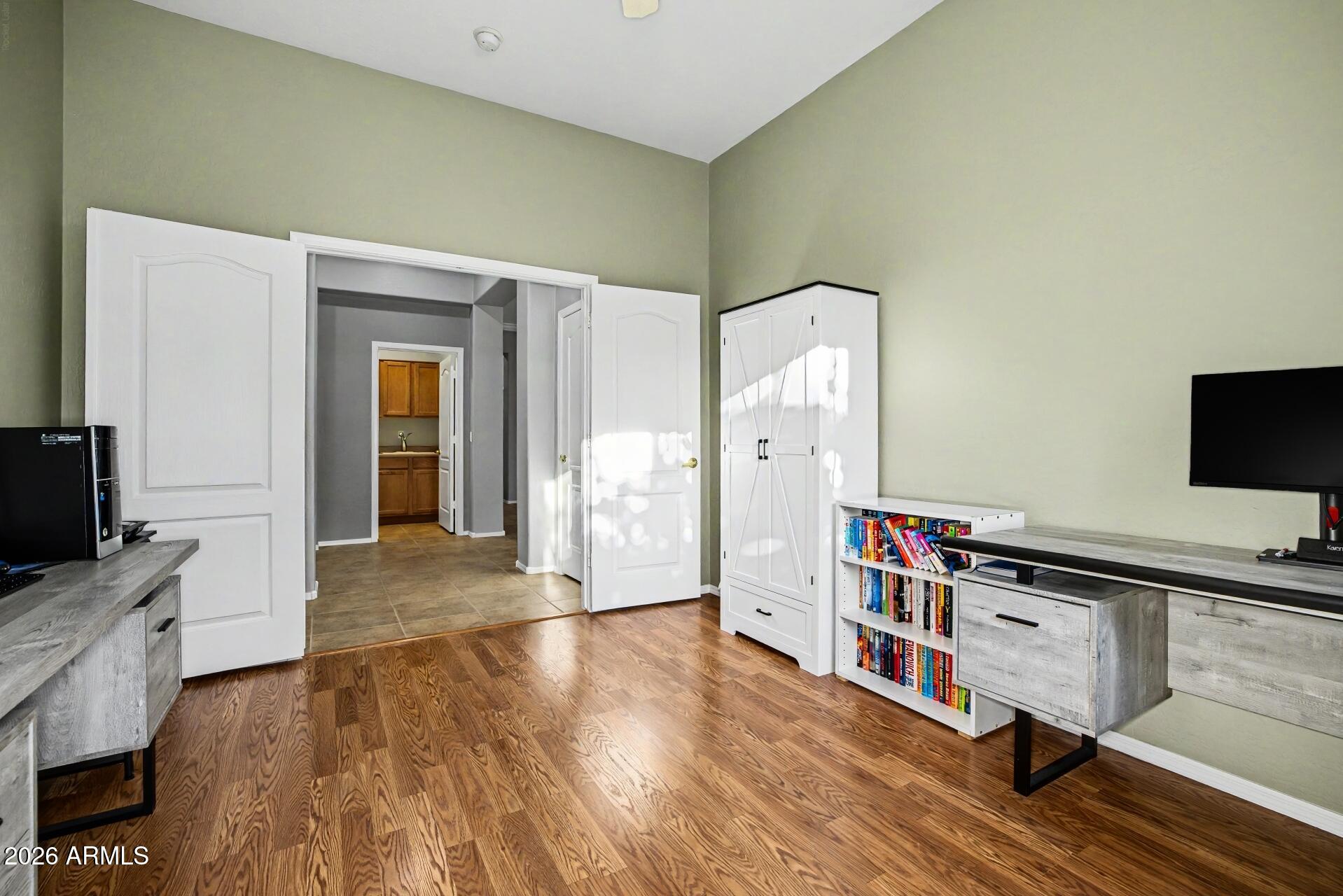 HIGLEY GROVES WEST - Residential