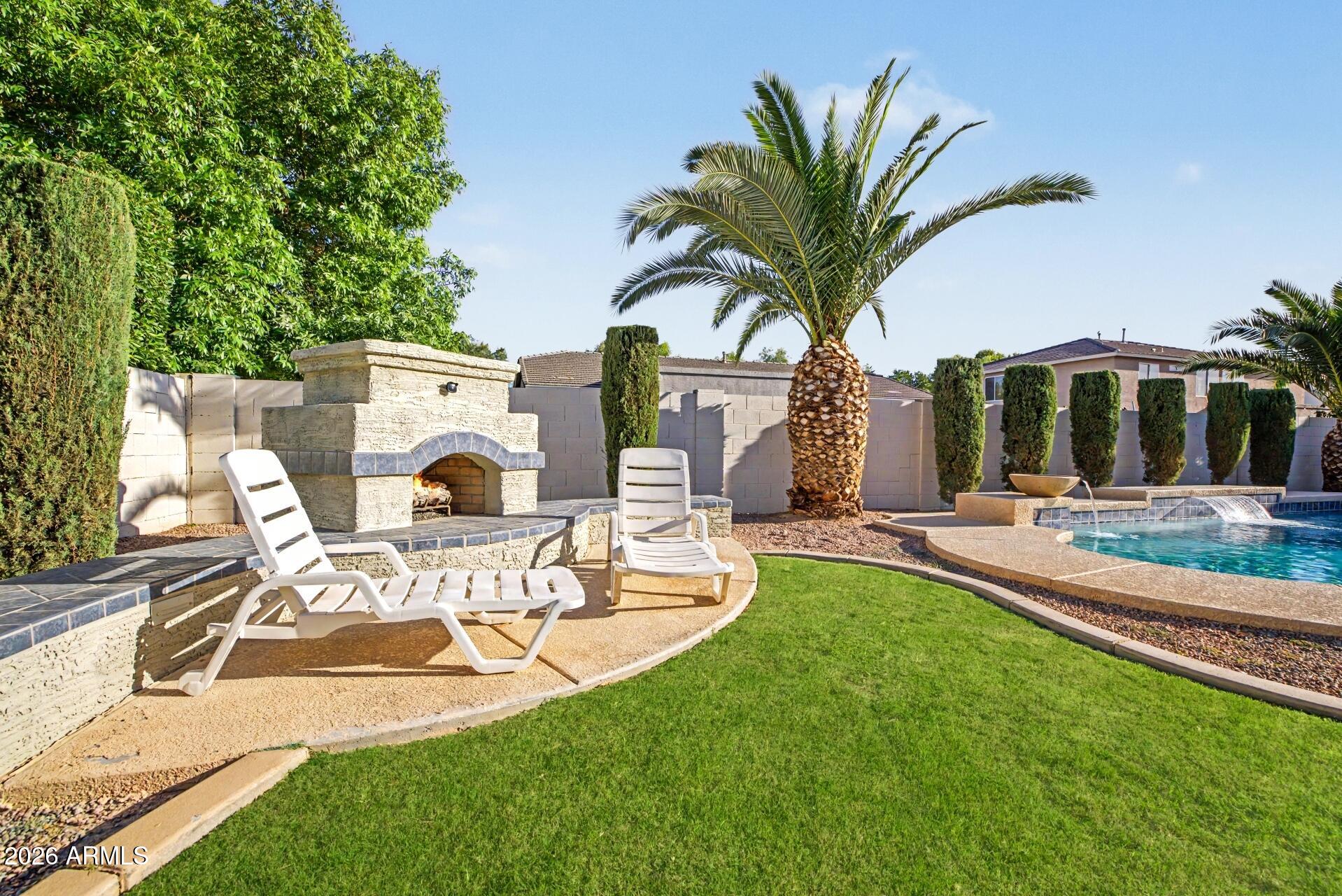 HIGLEY GROVES WEST - Residential