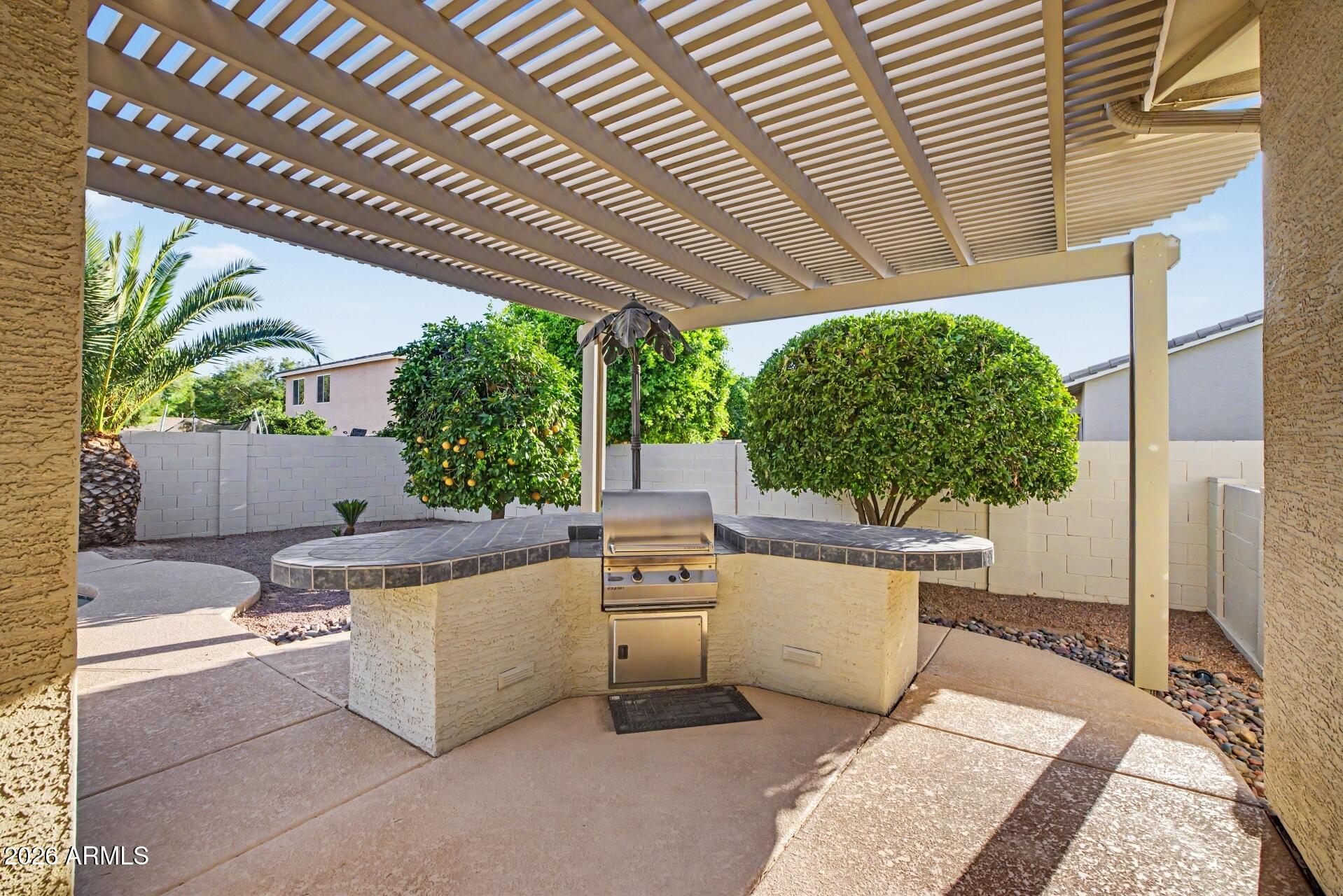 HIGLEY GROVES WEST - Residential