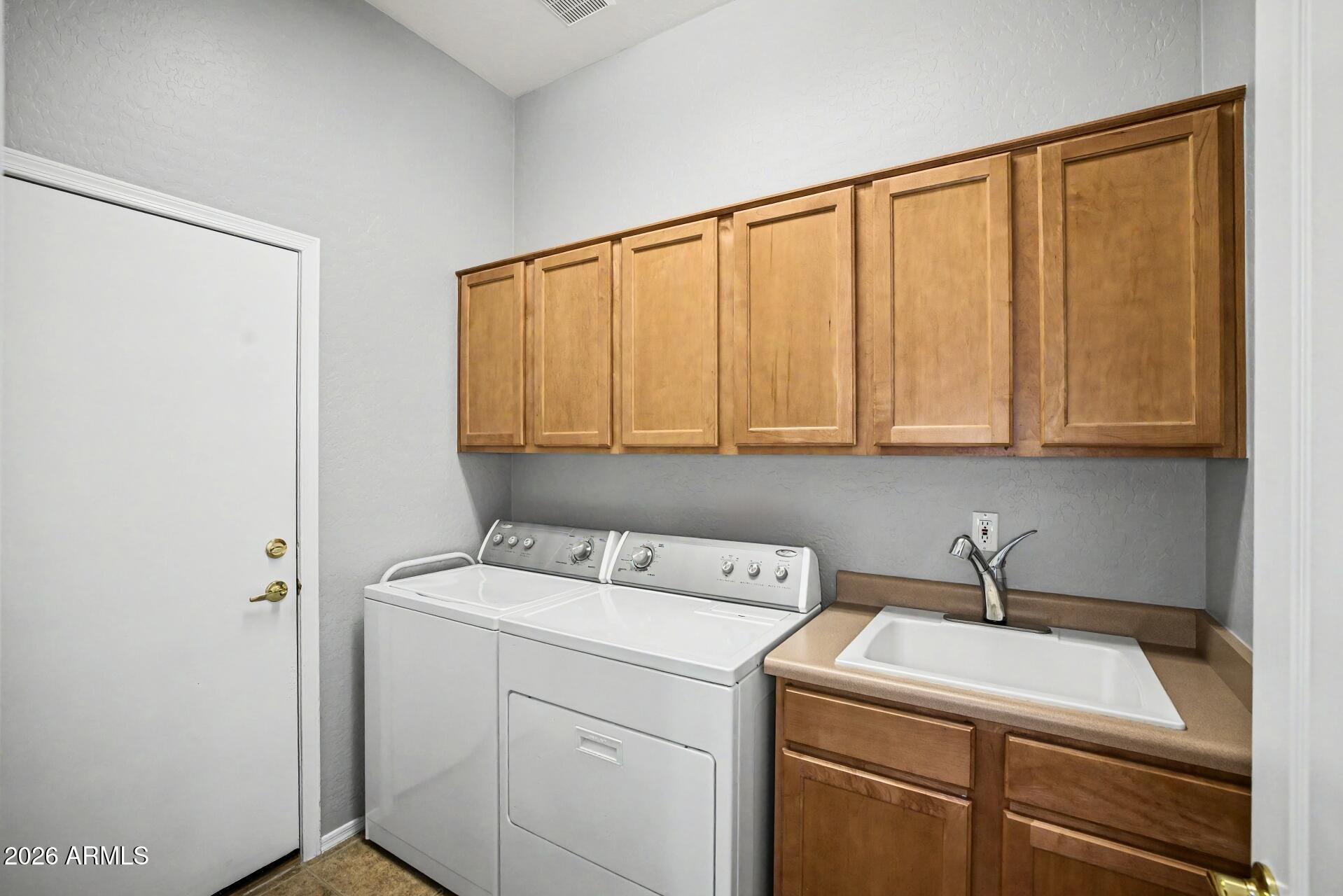 HIGLEY GROVES WEST - Residential