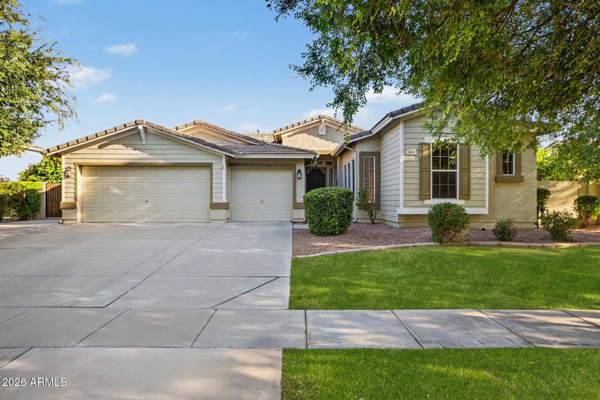 HIGLEY GROVES WEST - Residential