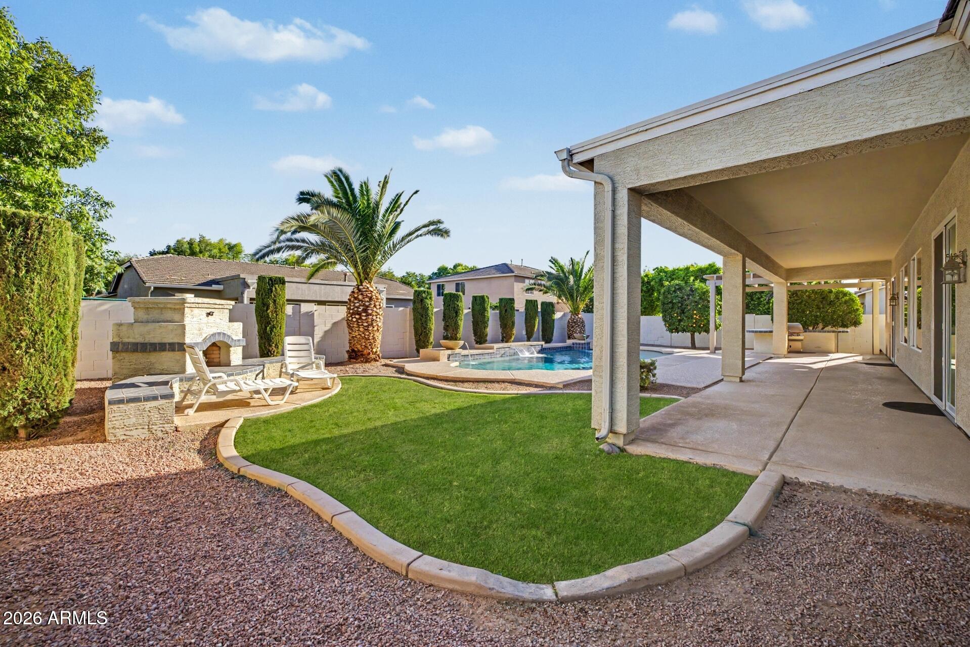 HIGLEY GROVES WEST - Residential