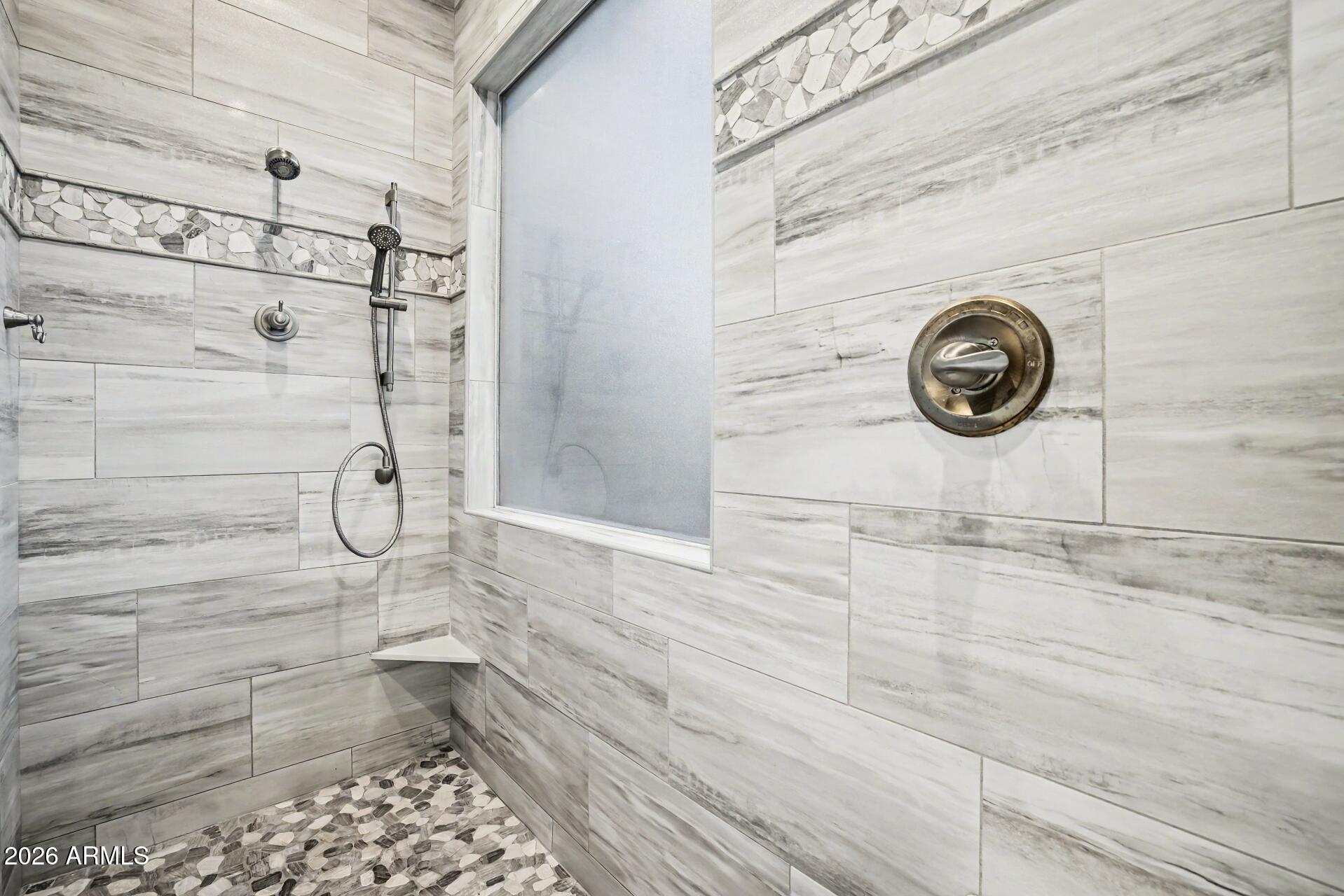 HIGLEY GROVES WEST - Residential