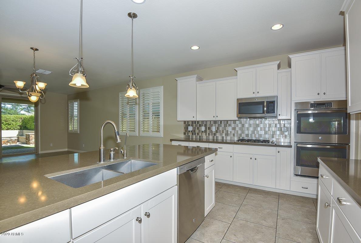 MEADOWS PARCEL 11 - Residential Lease