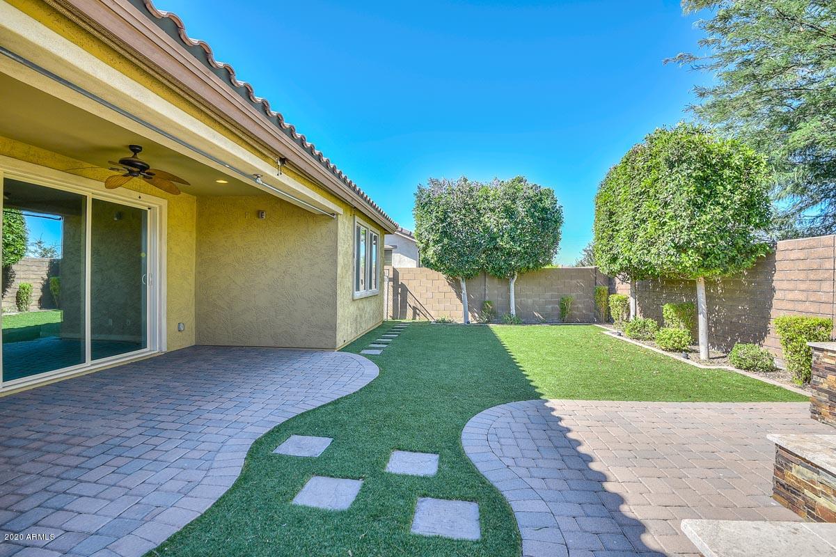 MEADOWS PARCEL 11 - Residential Lease