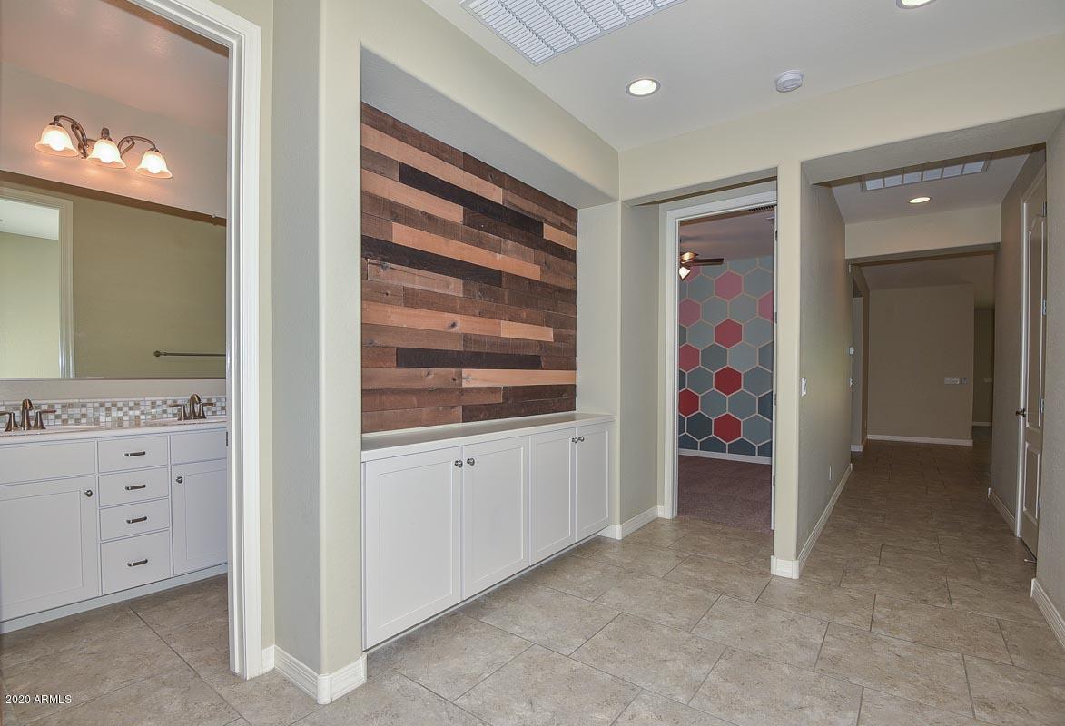 MEADOWS PARCEL 11 - Residential Lease