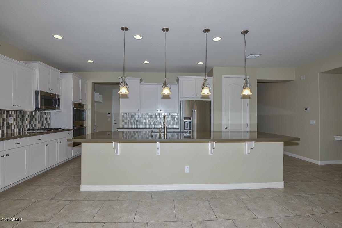 MEADOWS PARCEL 11 - Residential Lease
