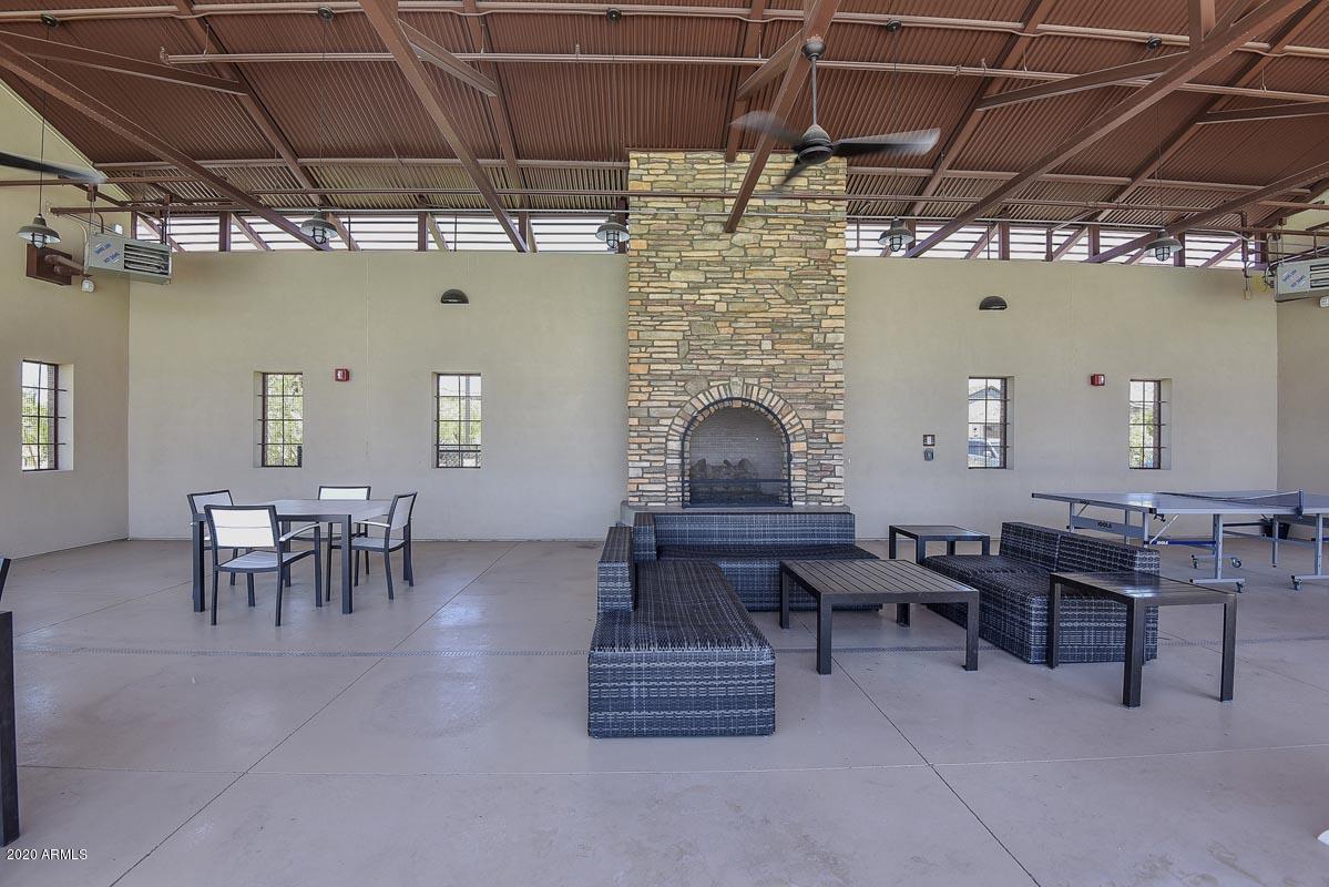MEADOWS PARCEL 11 - Residential Lease