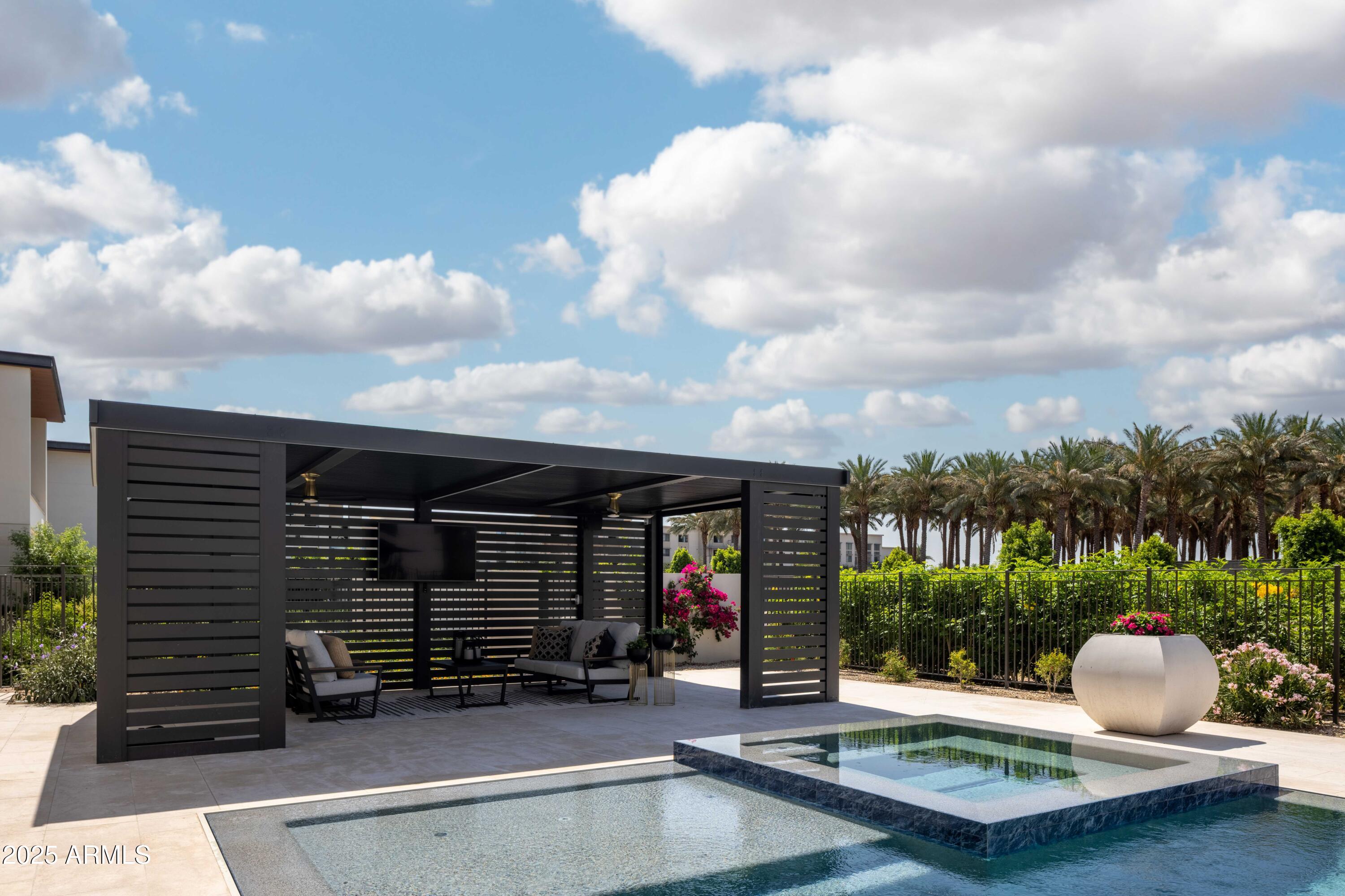 7000 EAST LINCOLN VILLAS - Residential
