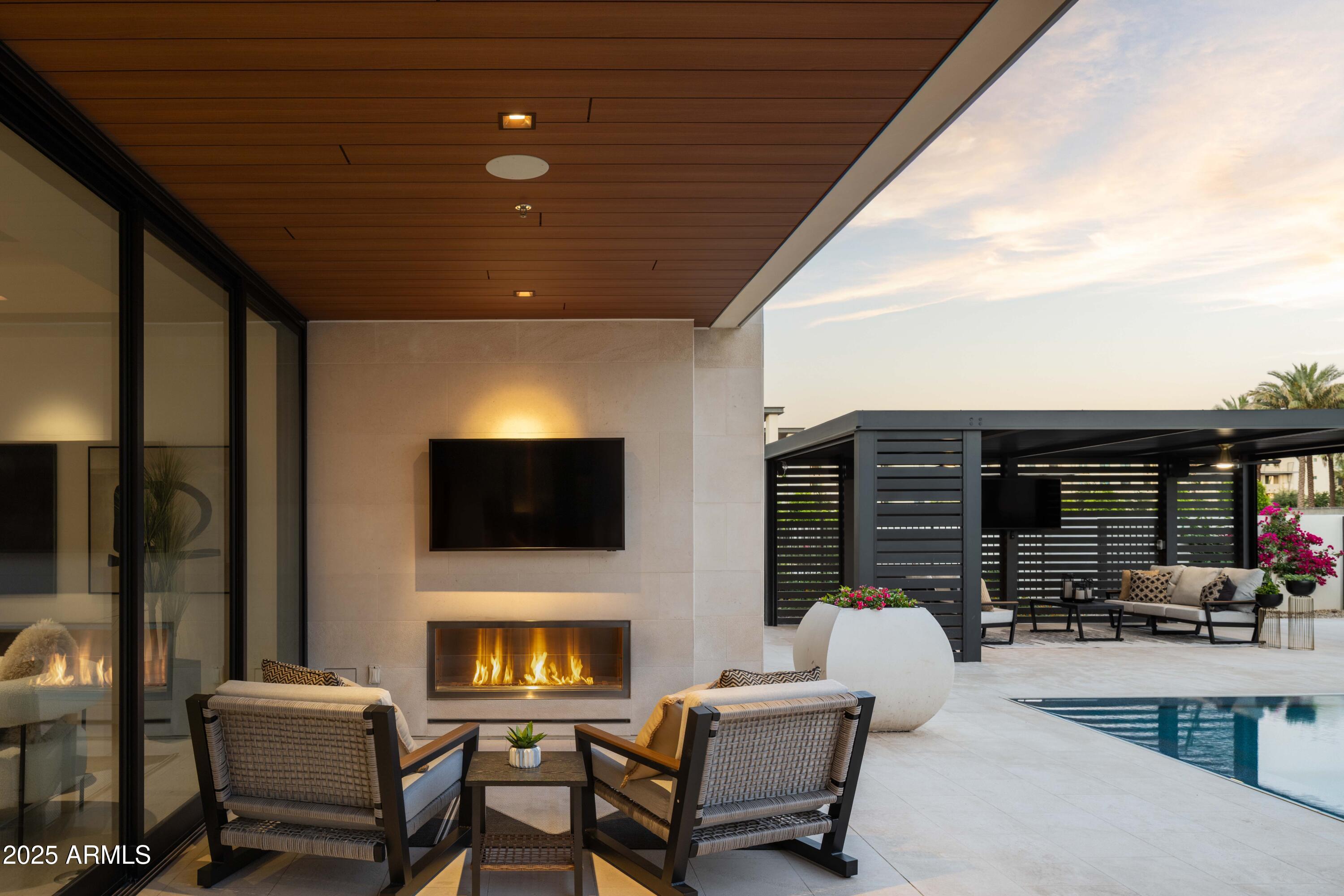 7000 EAST LINCOLN VILLAS - Residential