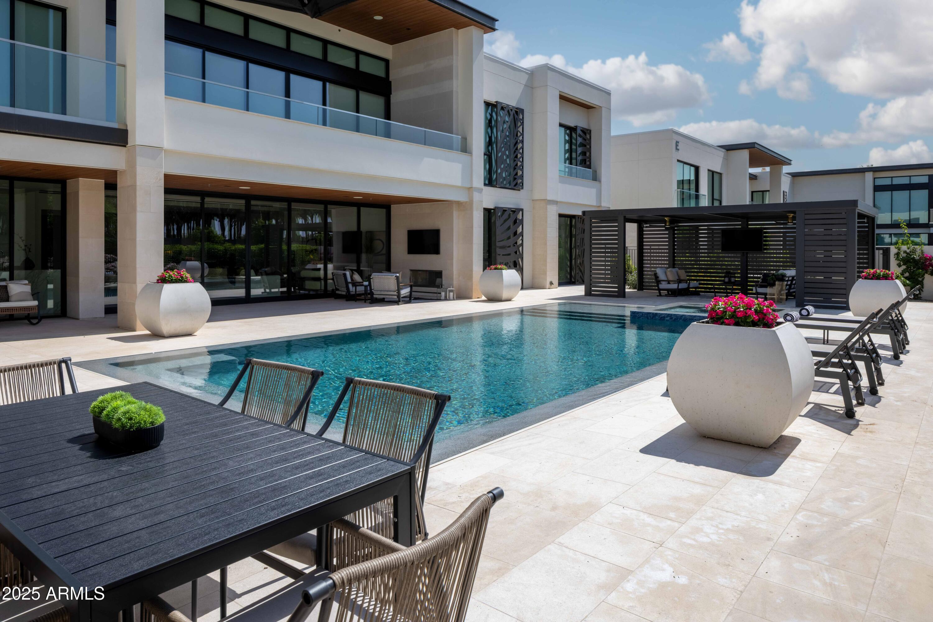 7000 EAST LINCOLN VILLAS - Residential
