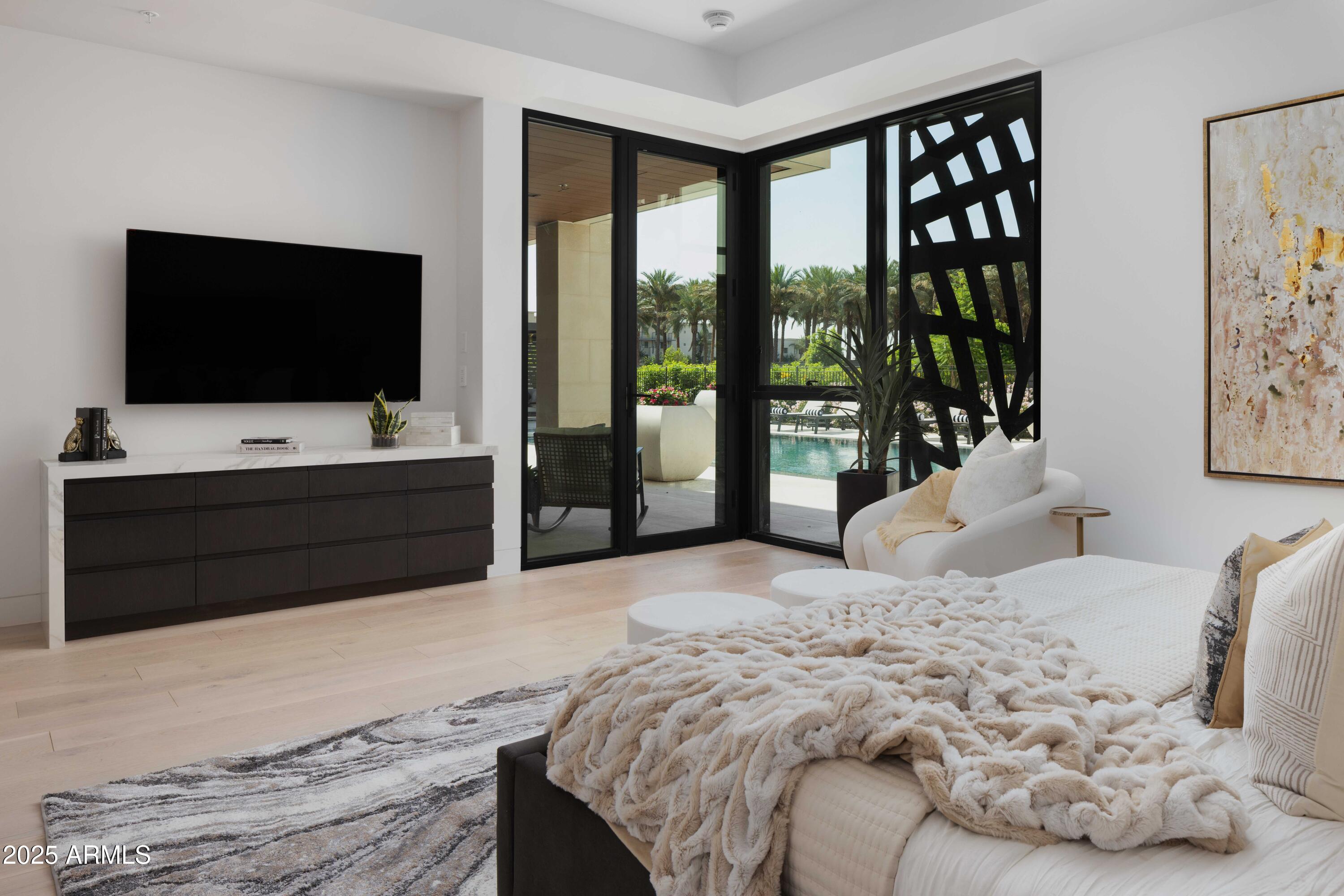 7000 EAST LINCOLN VILLAS - Residential