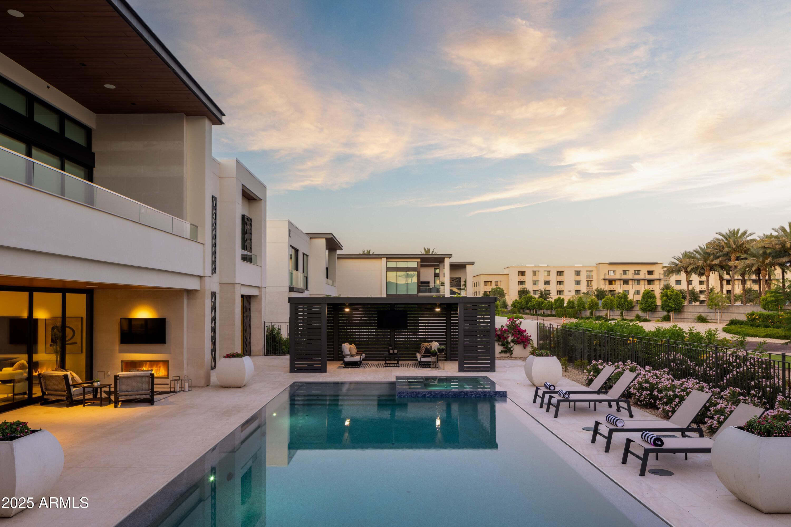 7000 EAST LINCOLN VILLAS - Residential