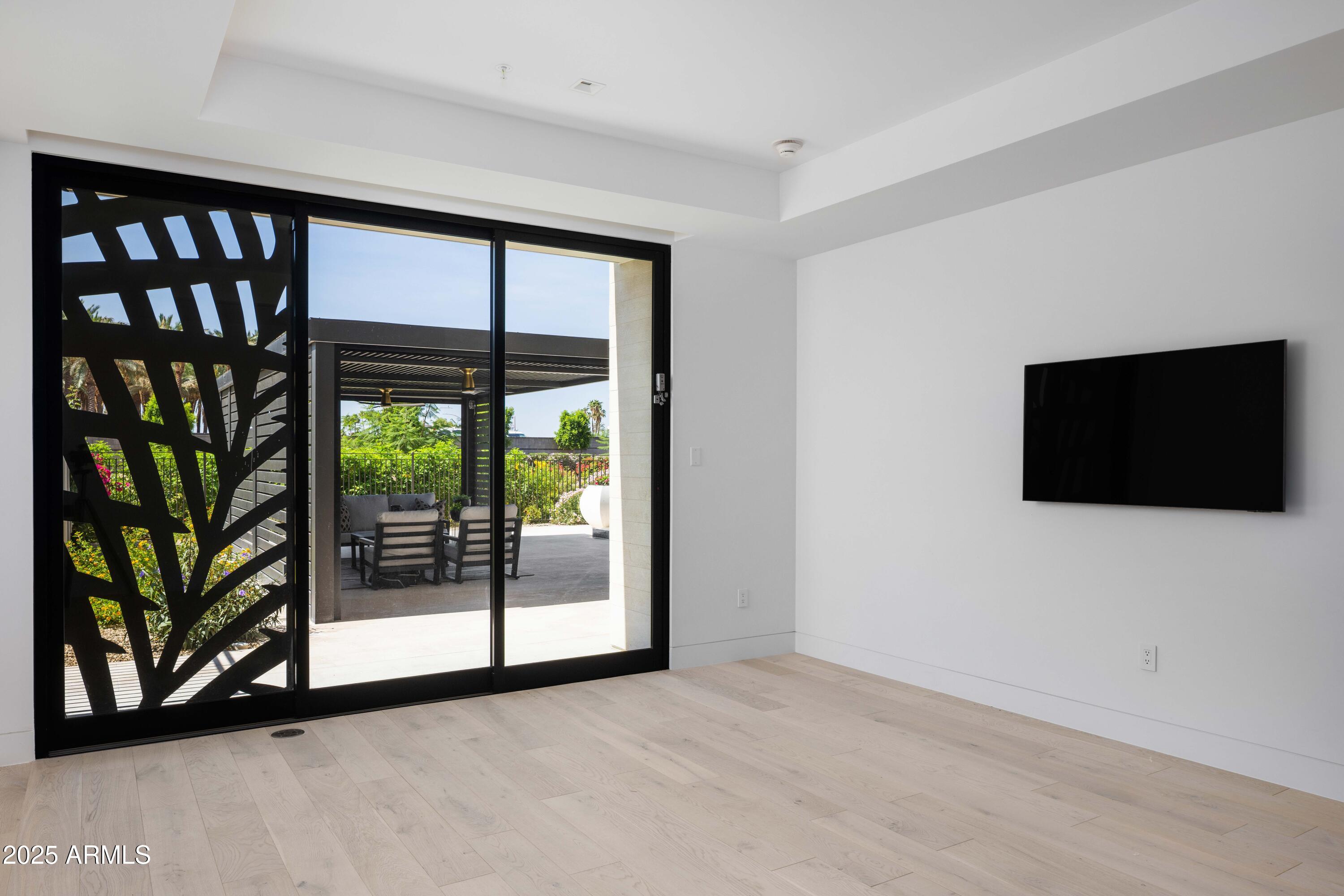 7000 EAST LINCOLN VILLAS - Residential