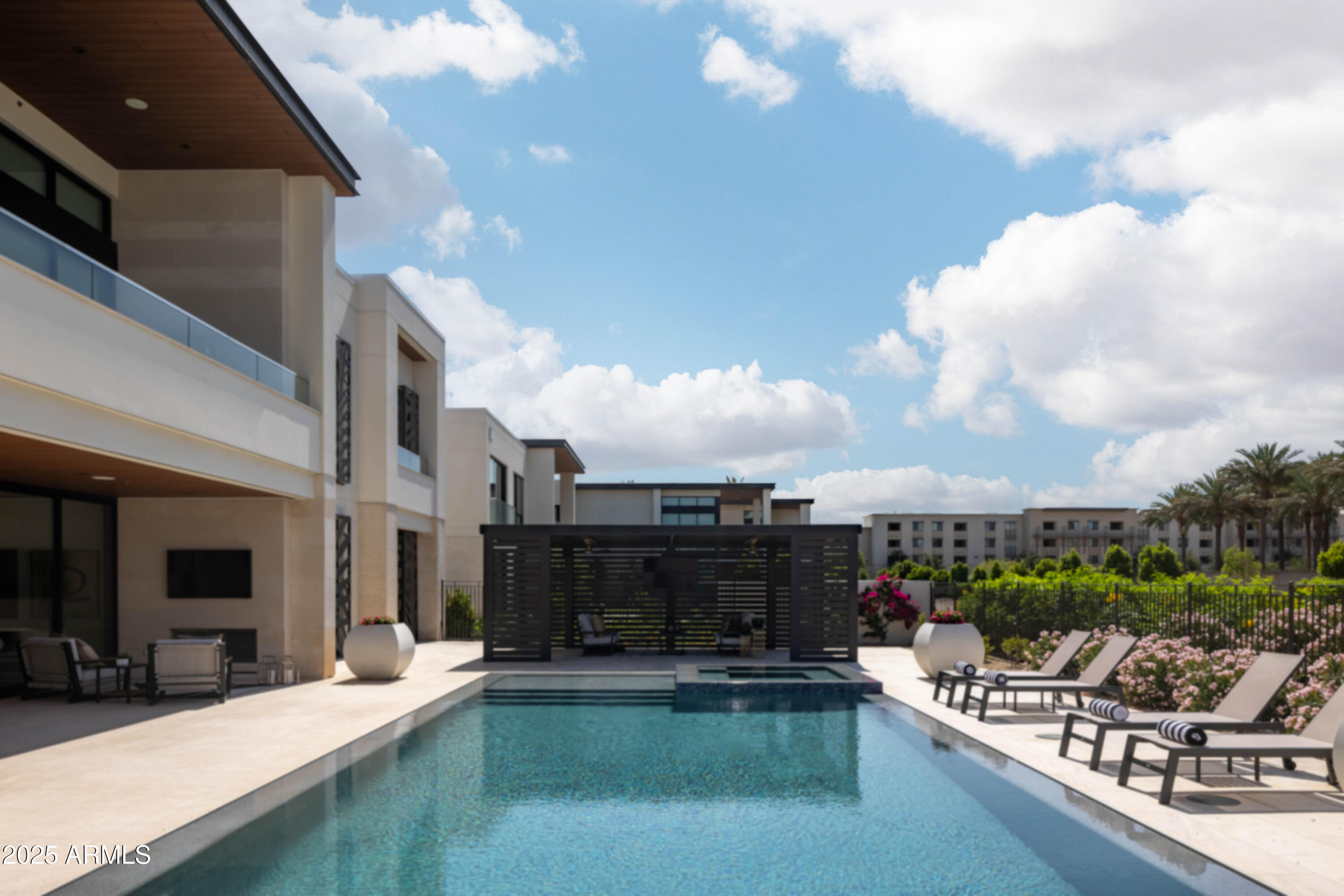 7000 EAST LINCOLN VILLAS - Residential